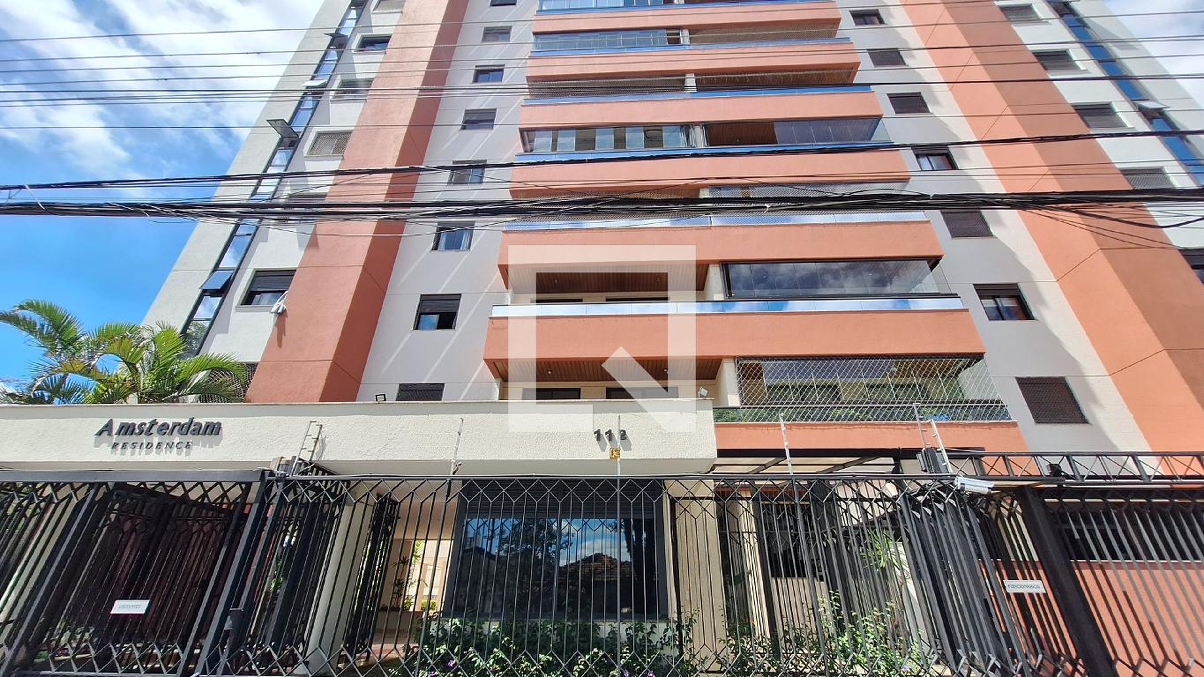 Fachada do Prédio Condomínio Amsterdam