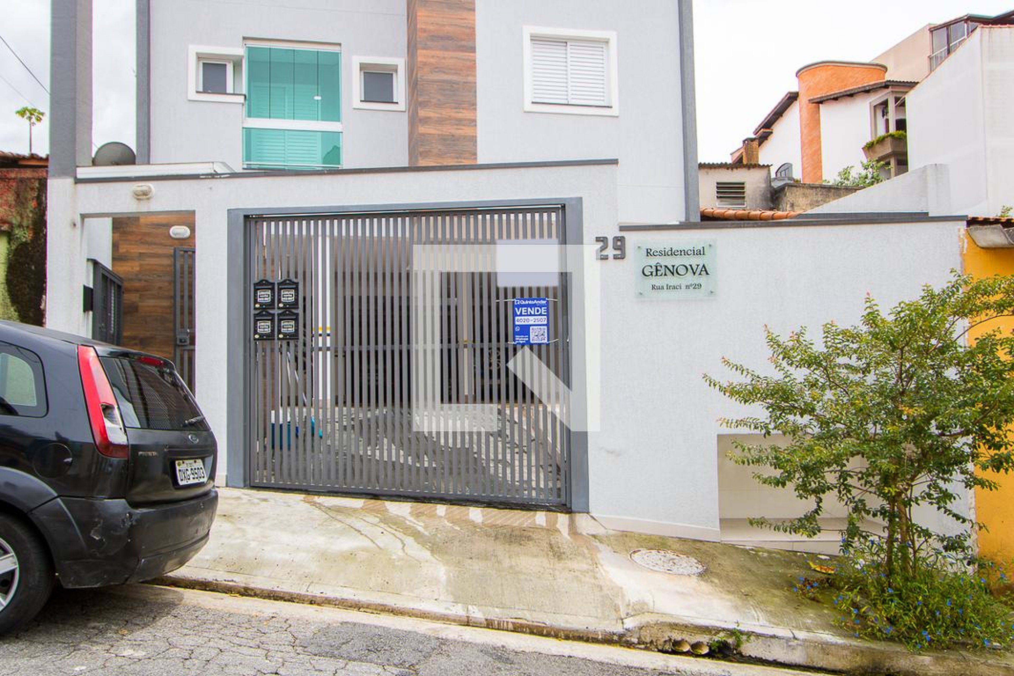 Fachada Condomínio em Rua Iraci, 29