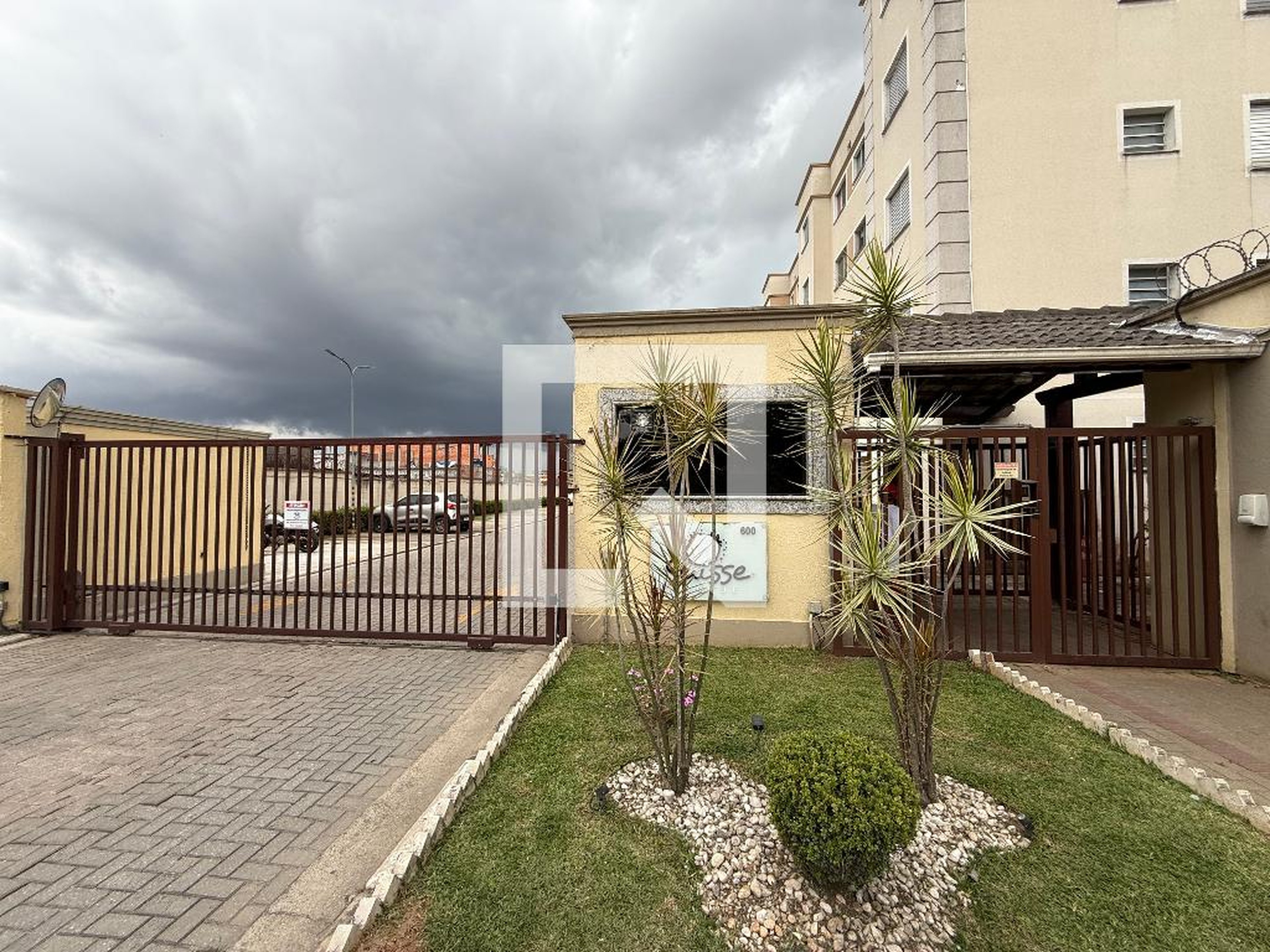 Fachada Condomínio Parque Suisse