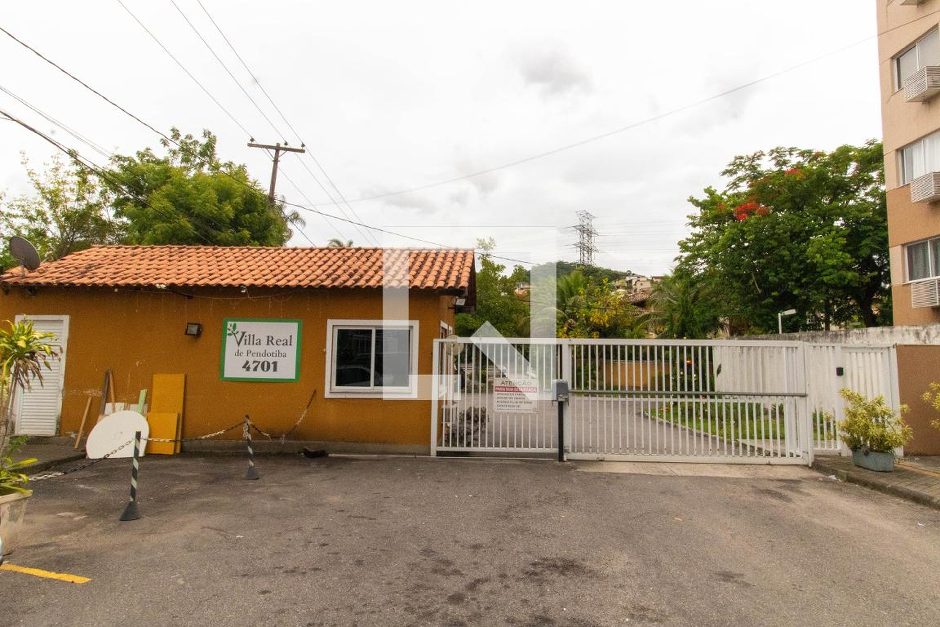Fachada do Condomínio Condomínio em Estrada Caetano Monteiro, 4701