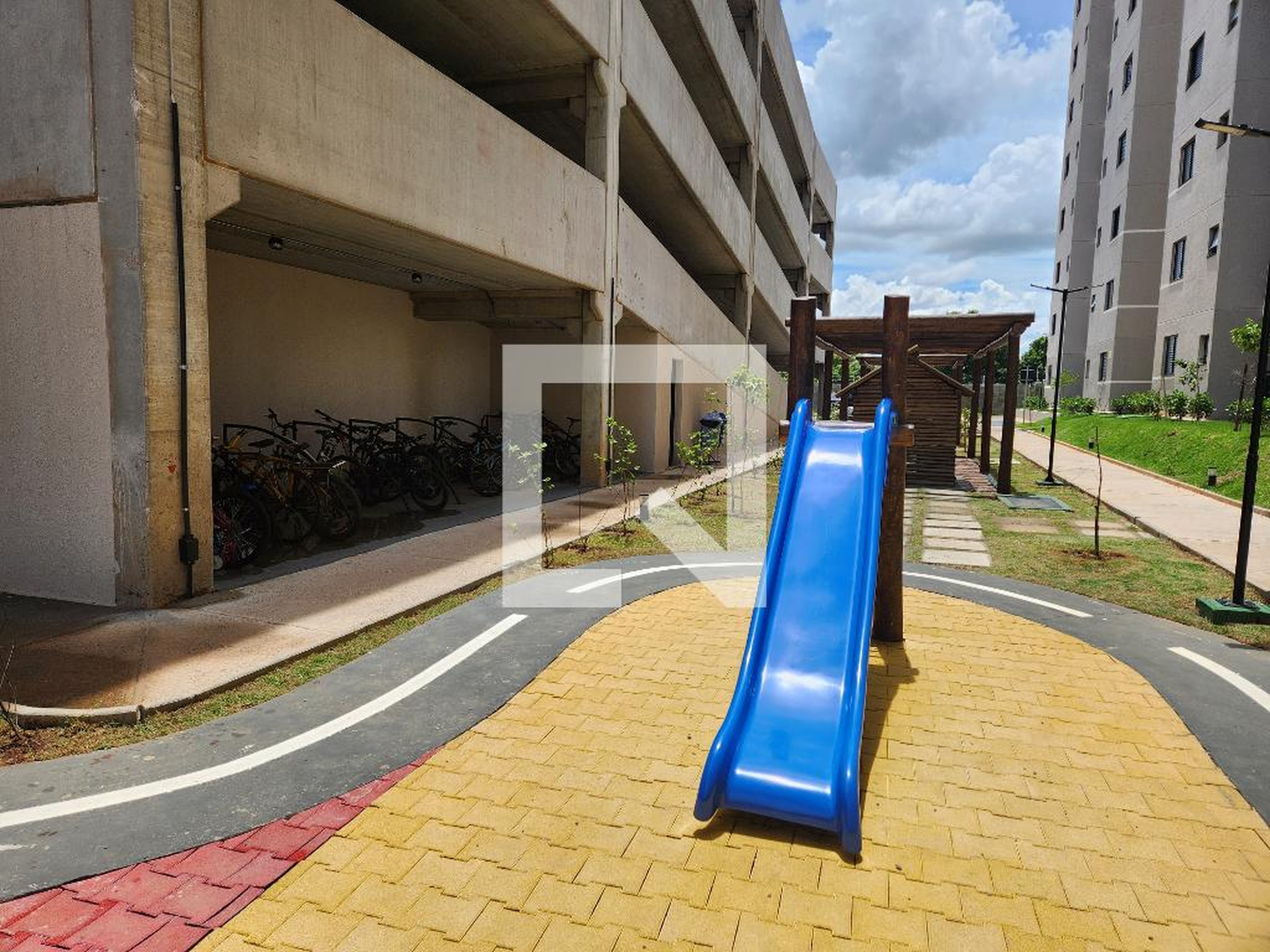 Playground - HM Intense