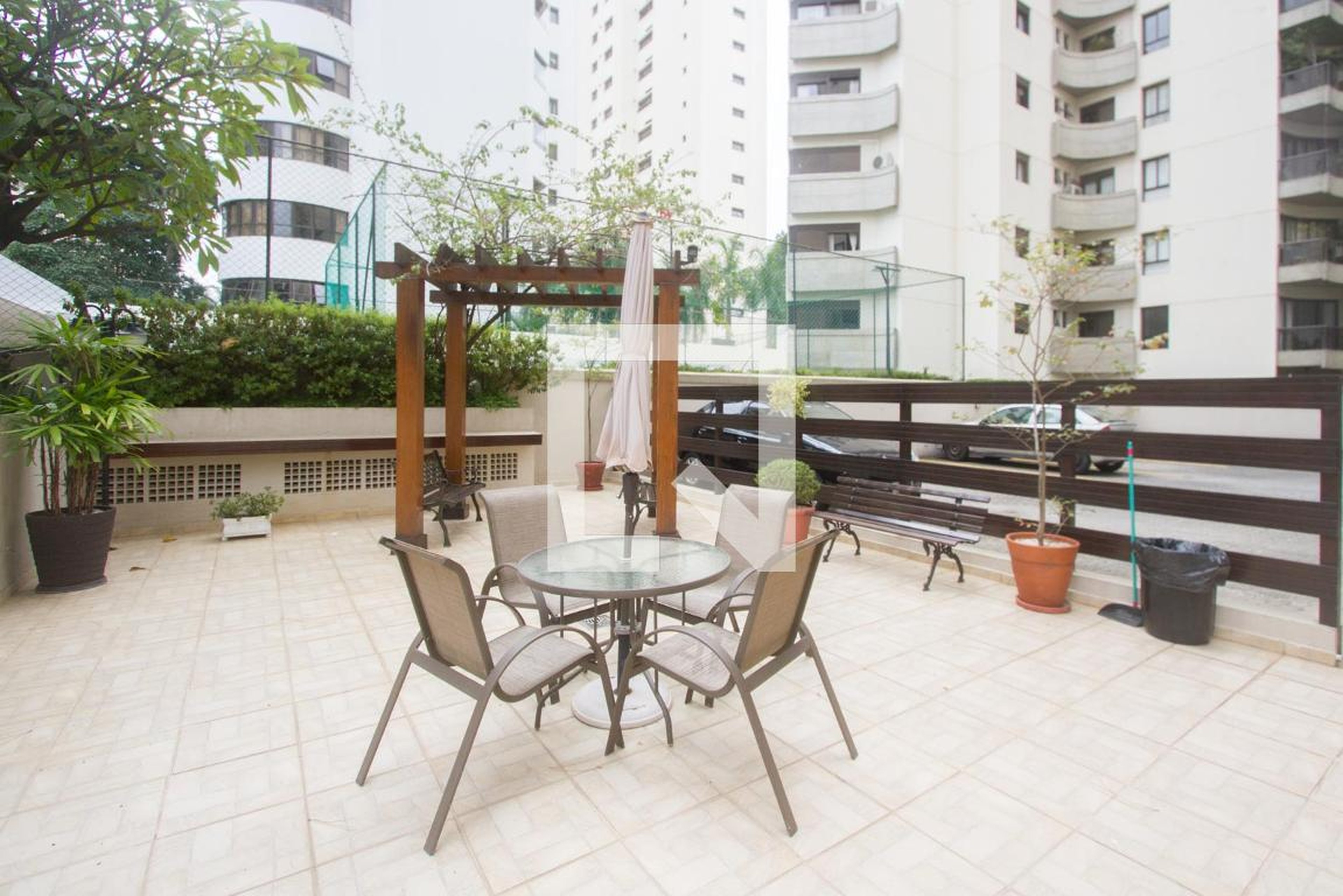 Área Externa - Edifício Caroline