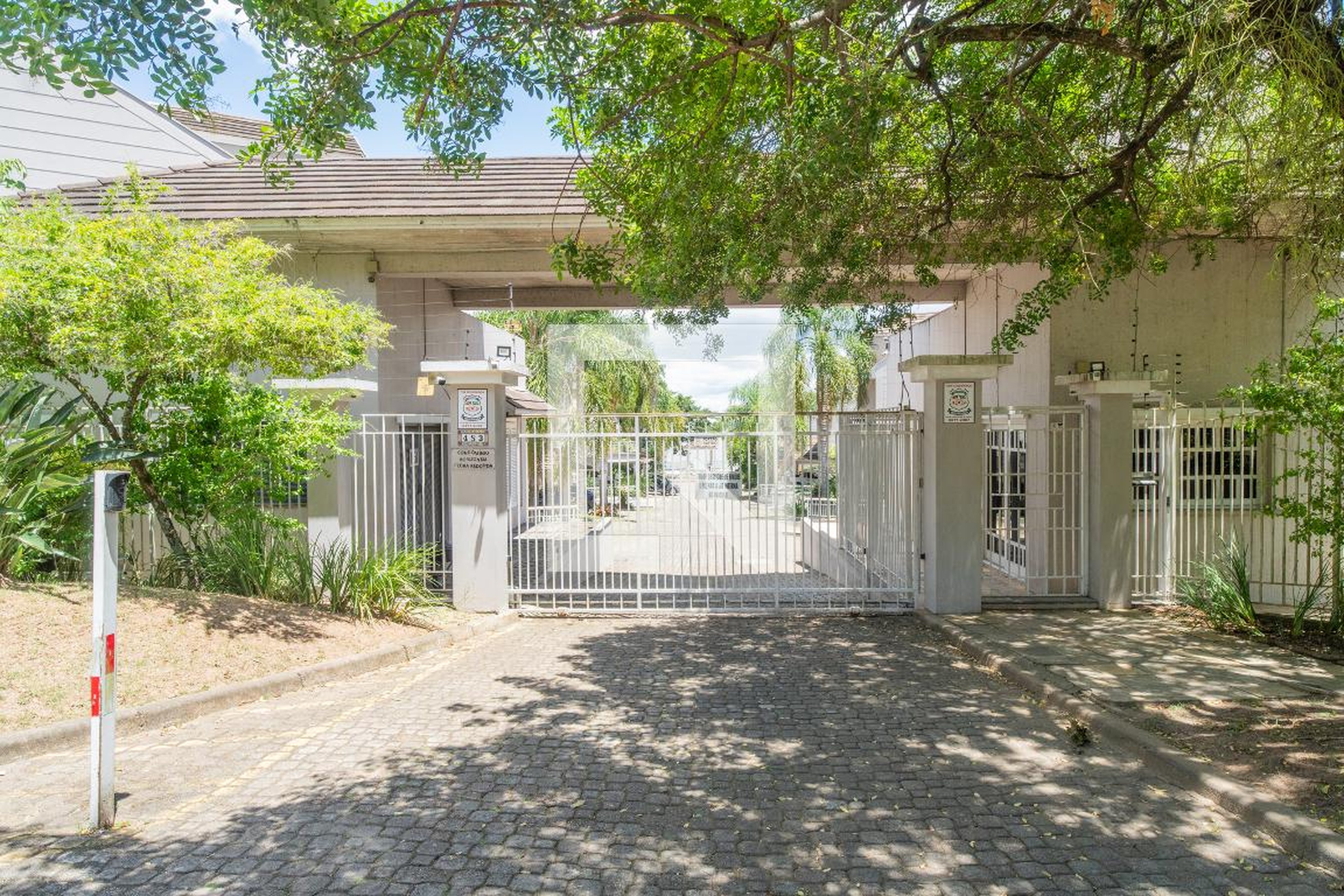 Fachada Condomínio em Avenida Coronel Marcos, 483