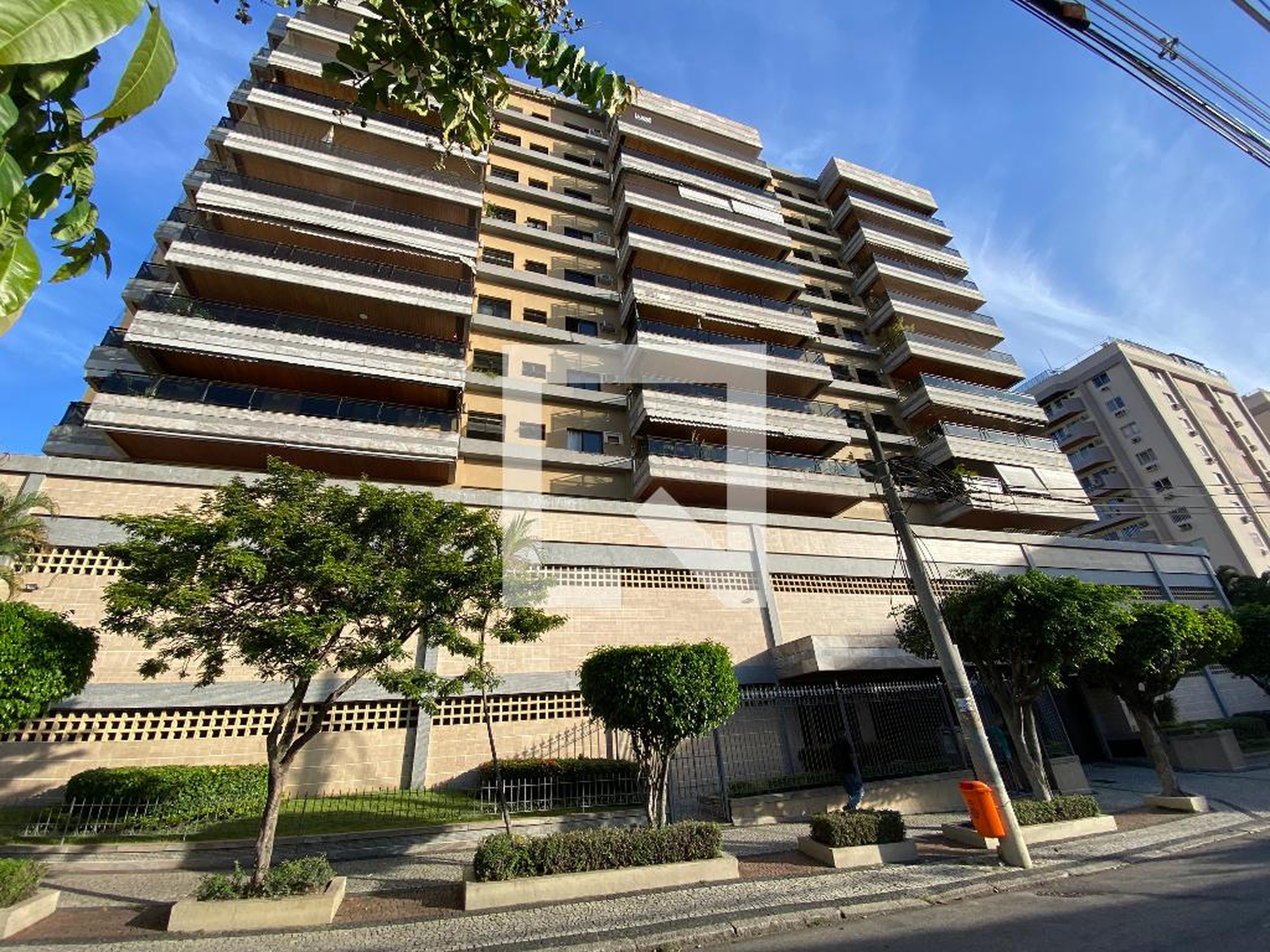 Fachada Edifício Mont Serrat X