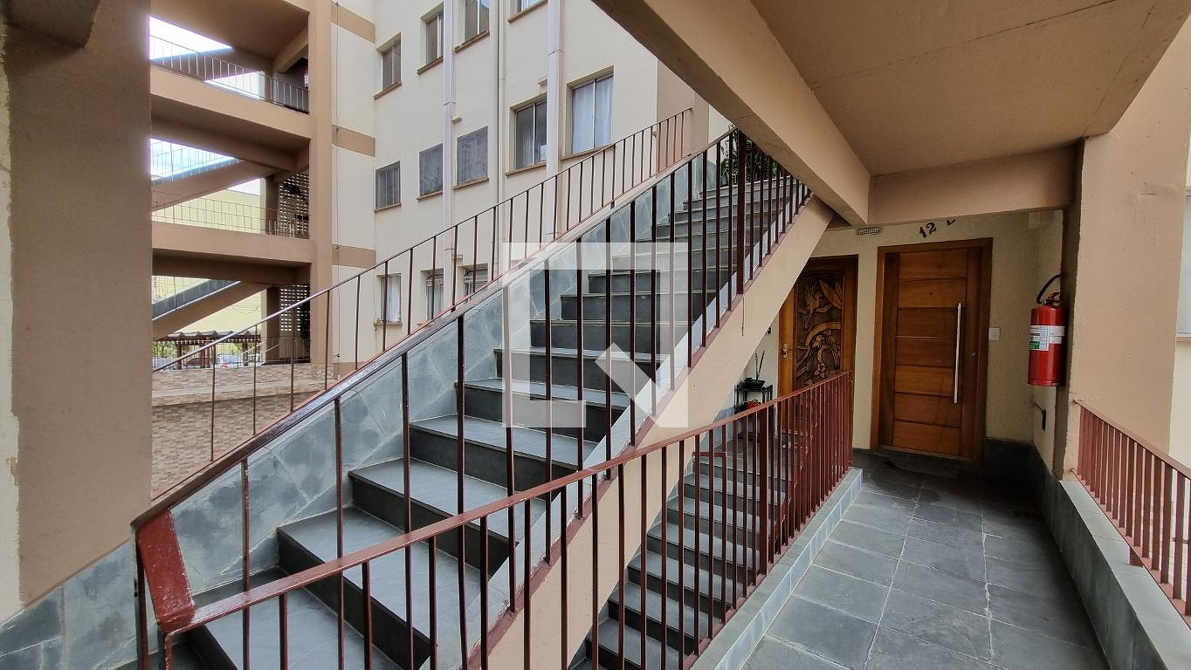 Hall de Entrada Condomínio em Rua Francisco Foot, 12