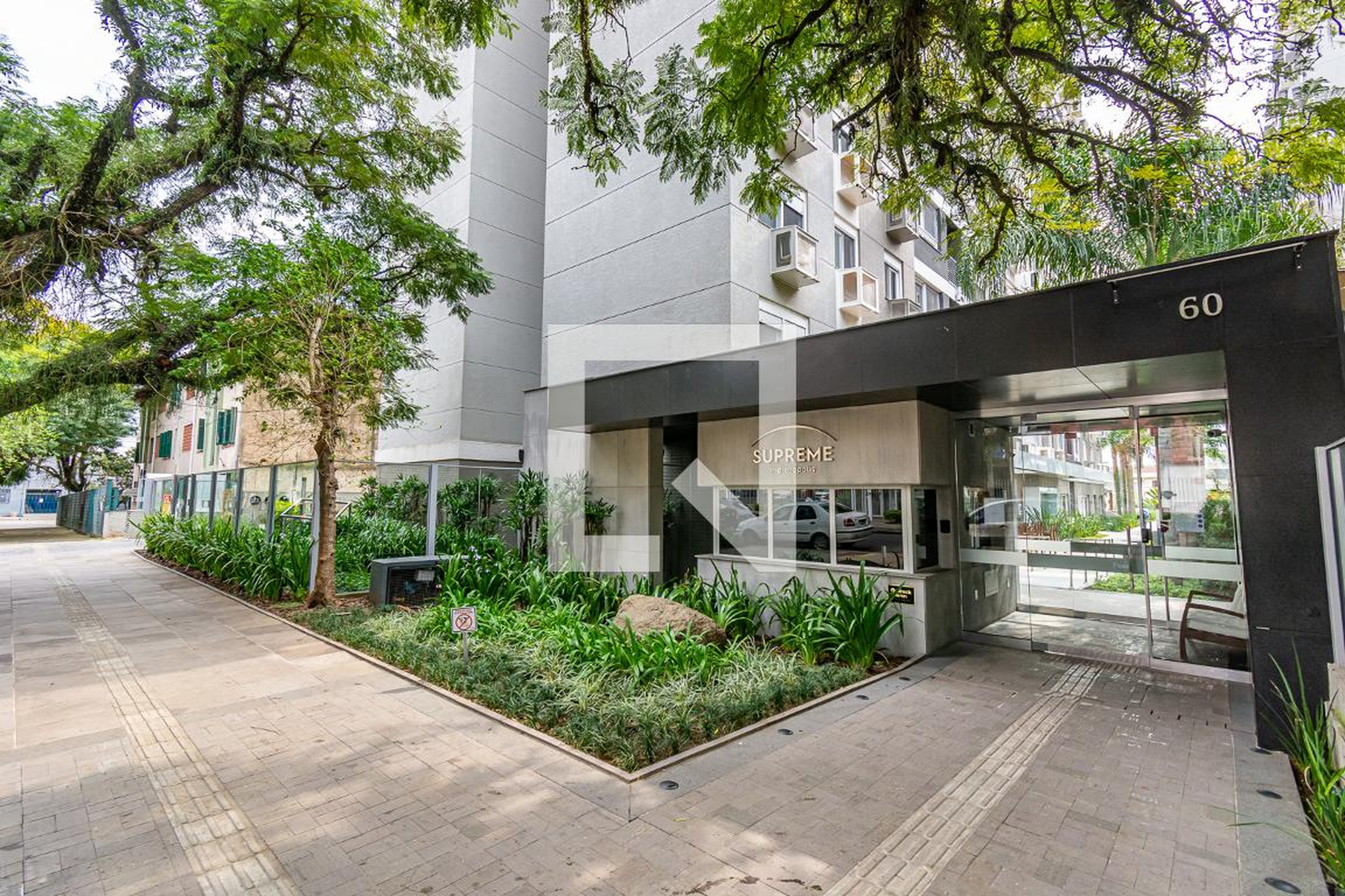 Fachada Condomínio em Avenida Assis Brasil, 70