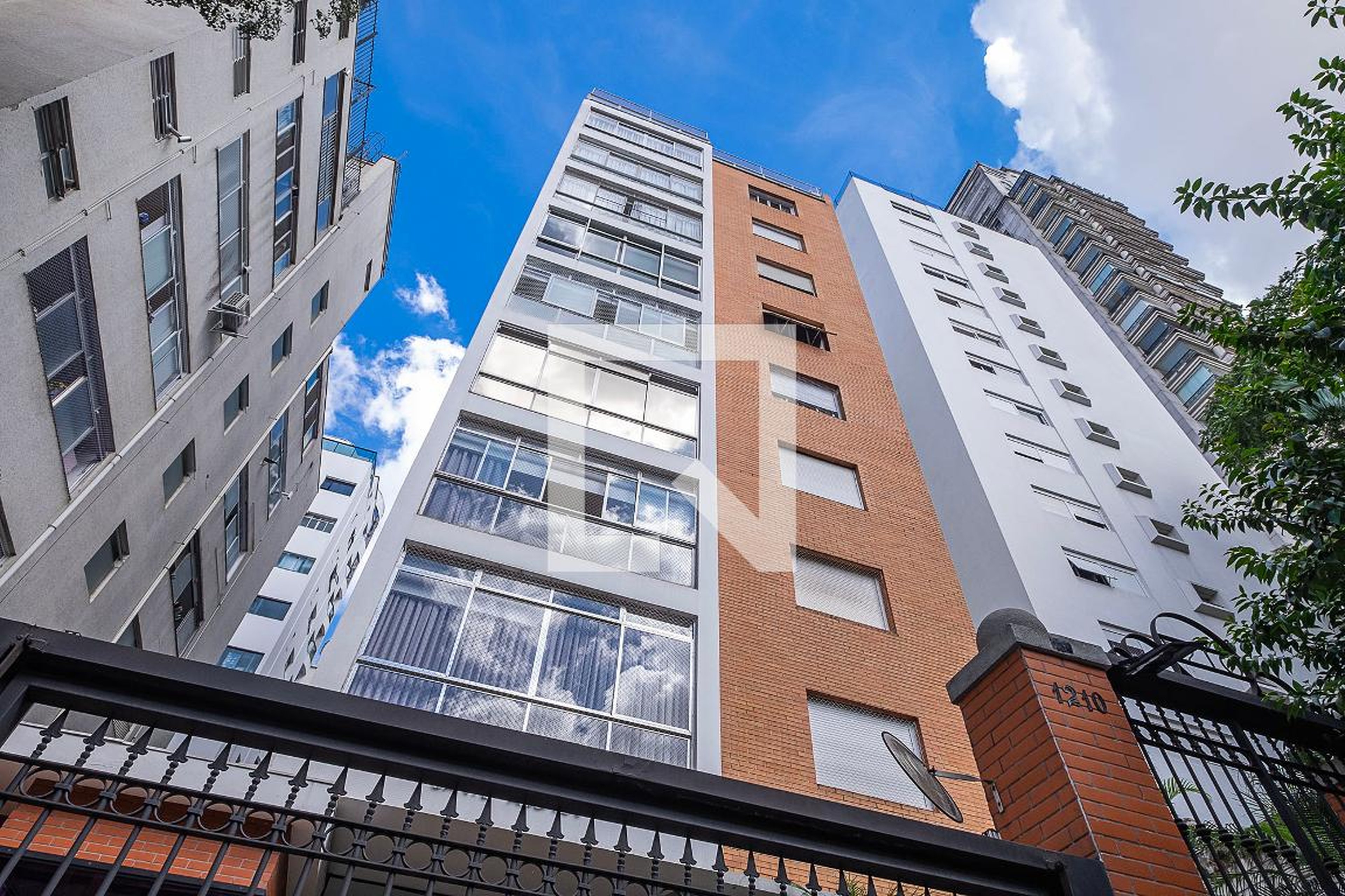 Fachada Condomínio Dante Alighieri