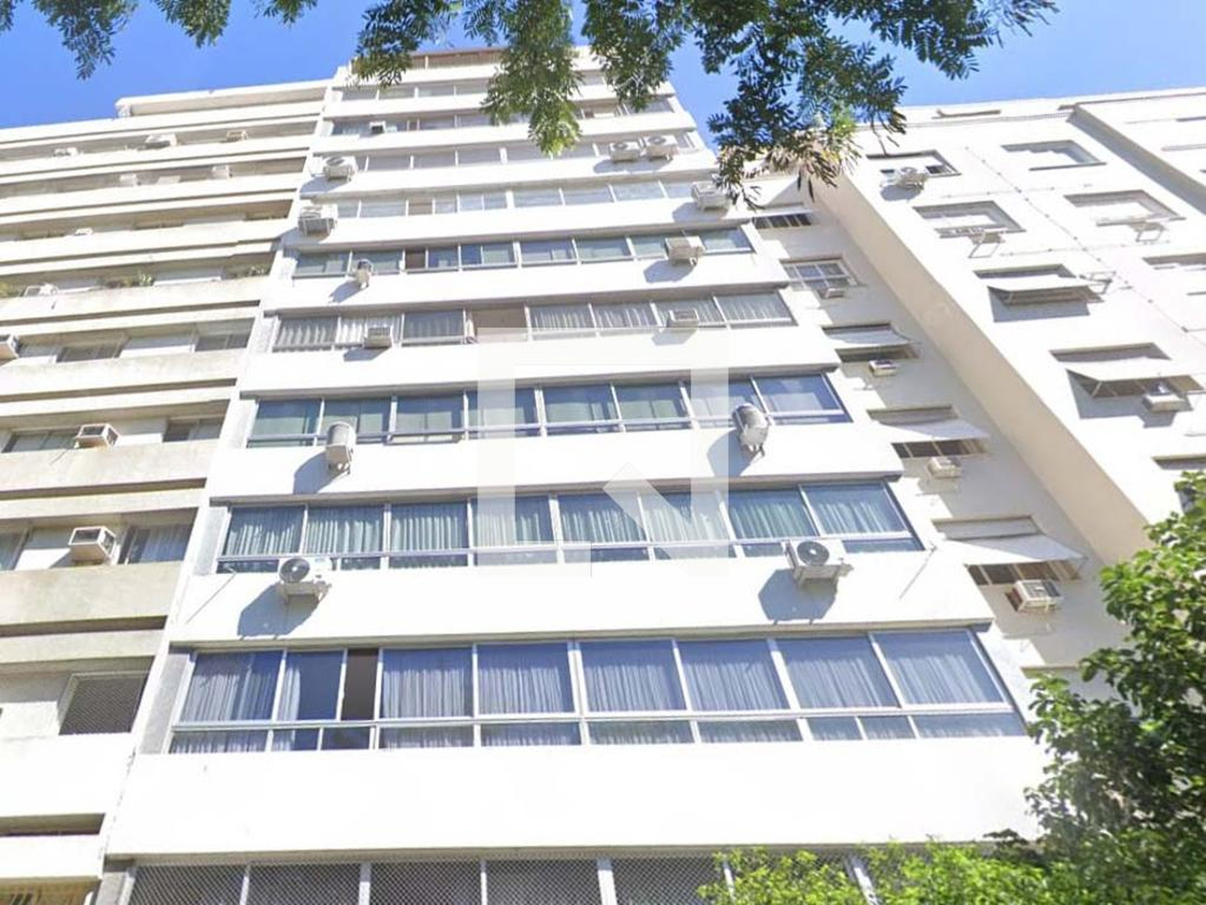 Fachada Condomínio em Praça Cardeal Arcoverde, 15