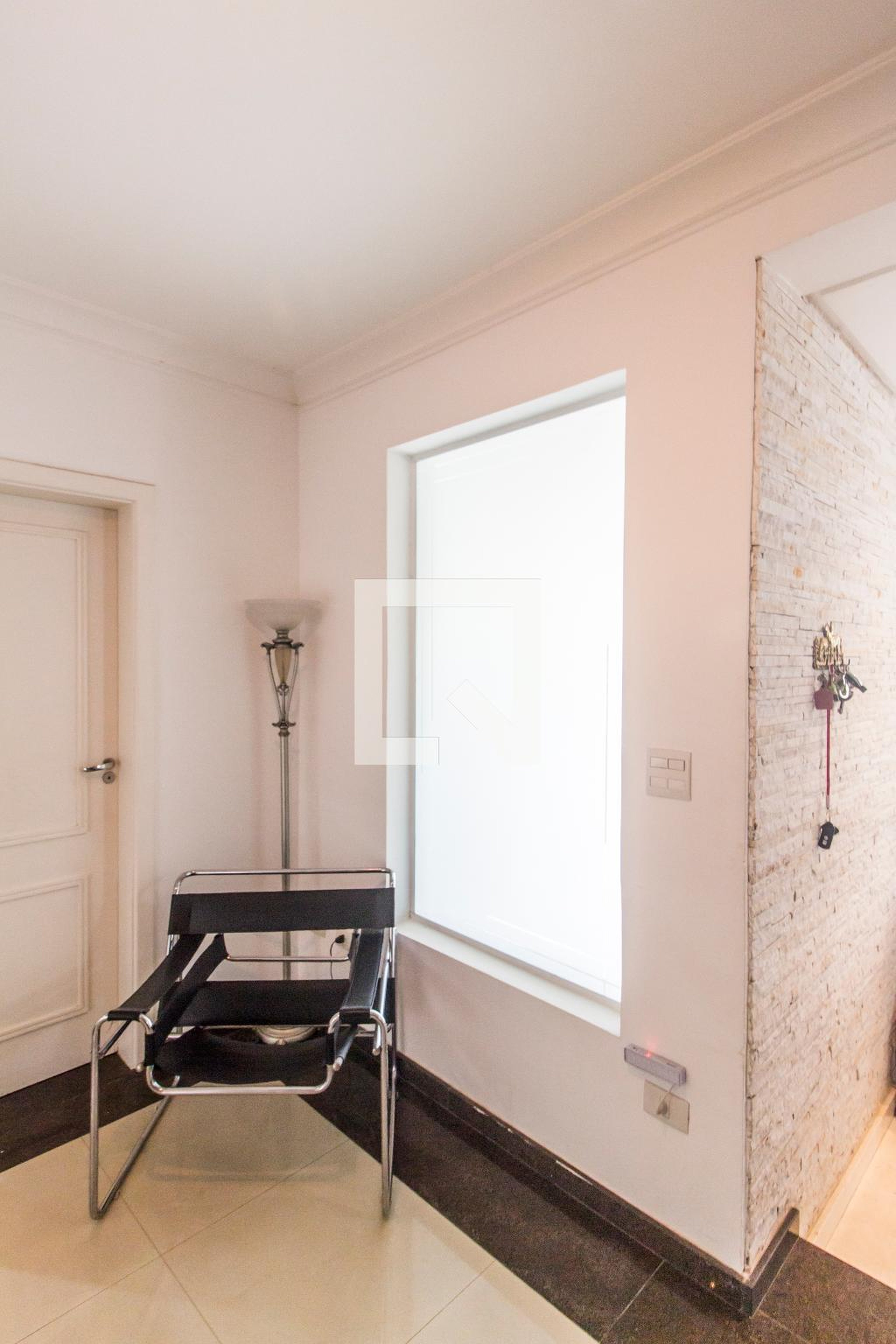 Hall de entrada Condomínio em Alameda Luxemburgo, 267