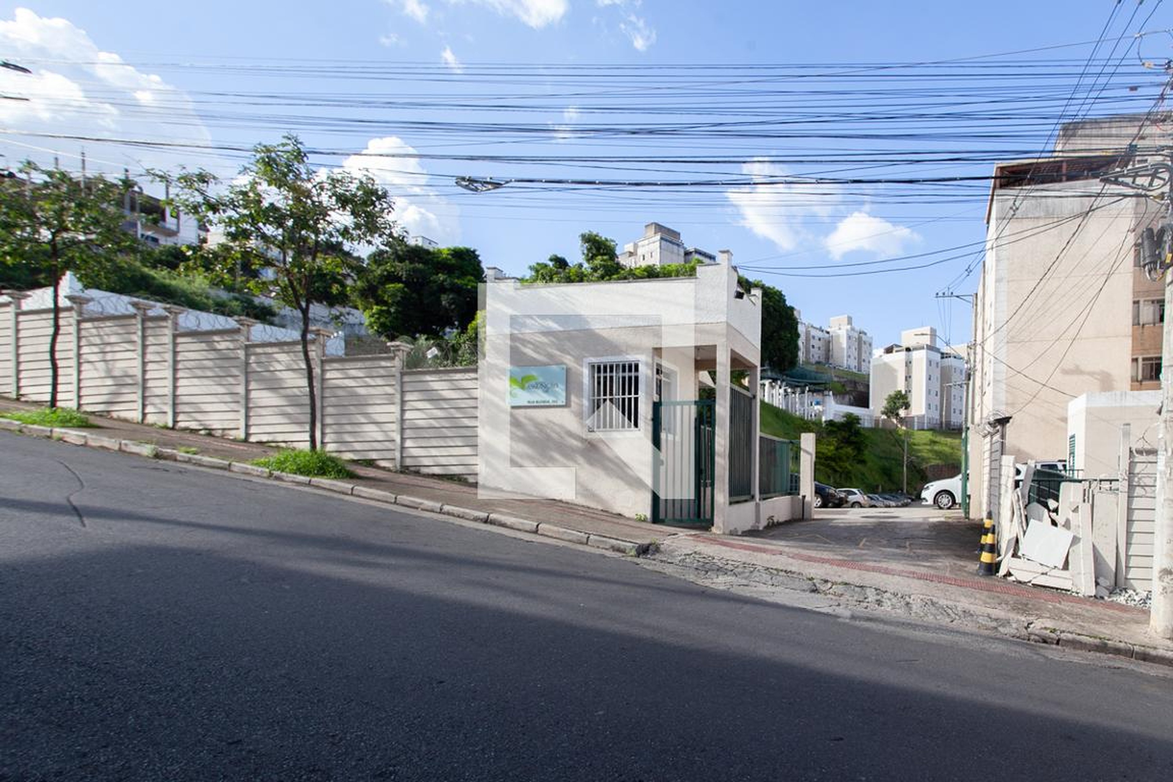 Fachada Condomínio em Rua Blenda, 241