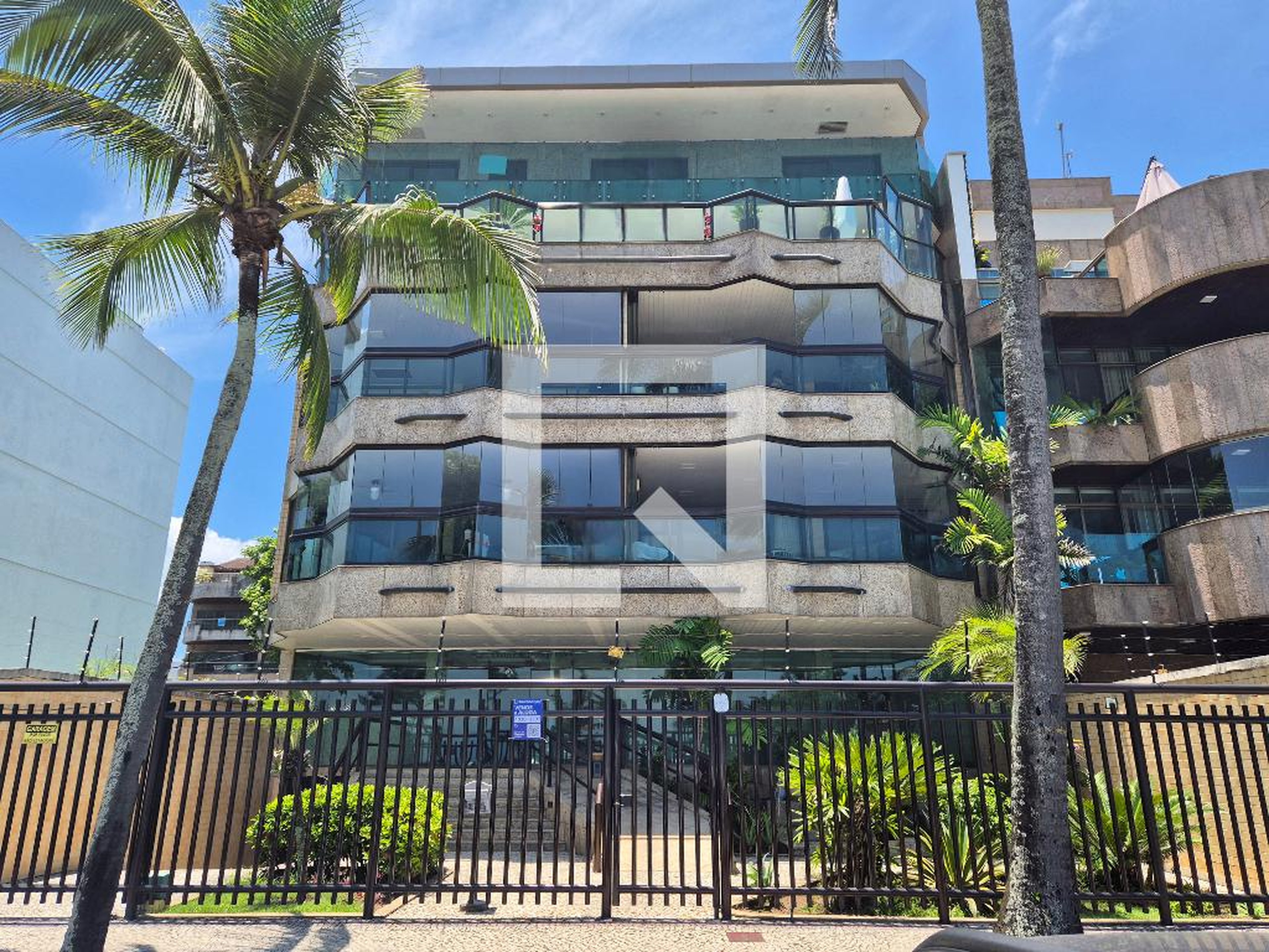 Fachada Condomínio Chanteau de La Plage