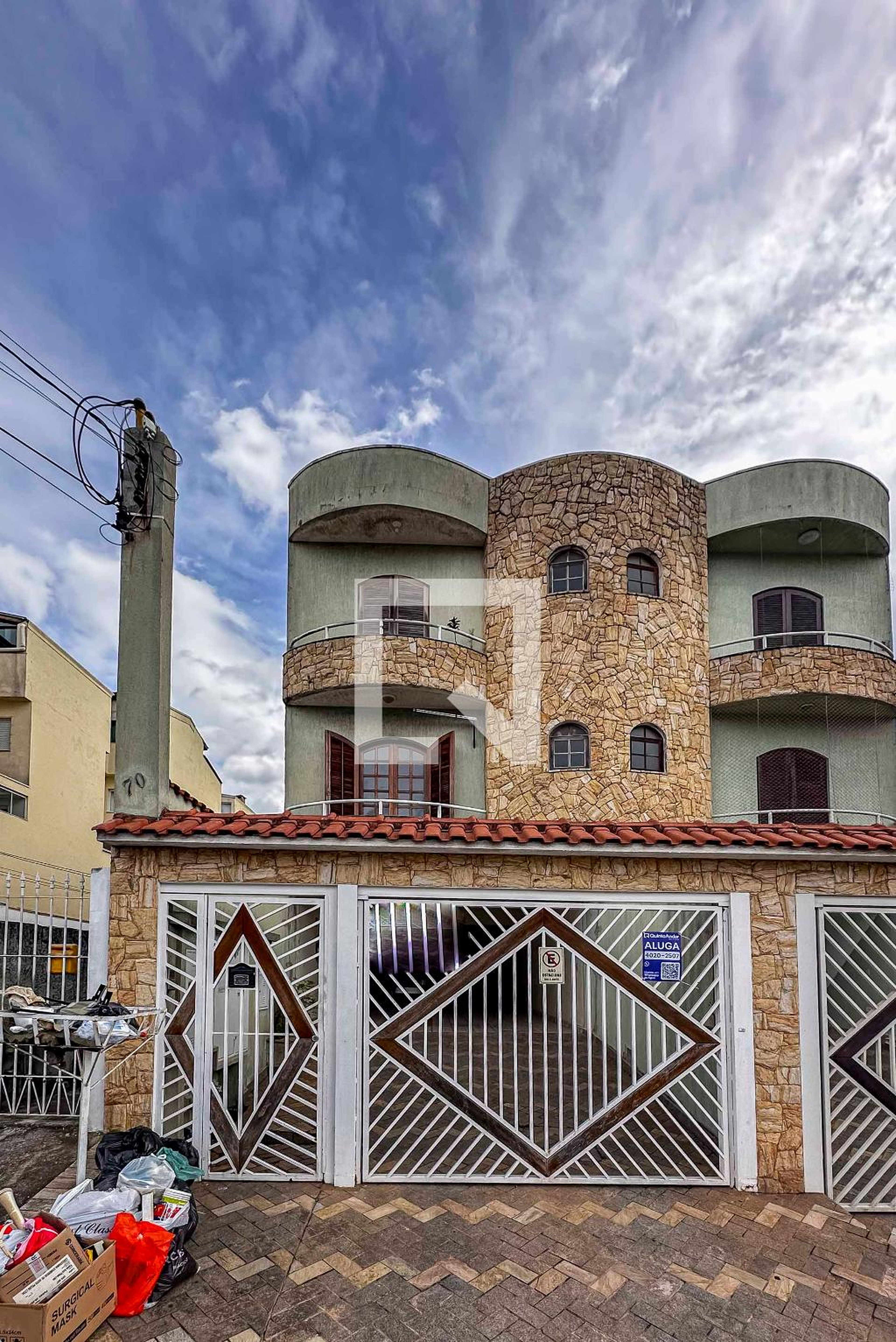 Fachada Condomínio em Rua Antilhas, 70