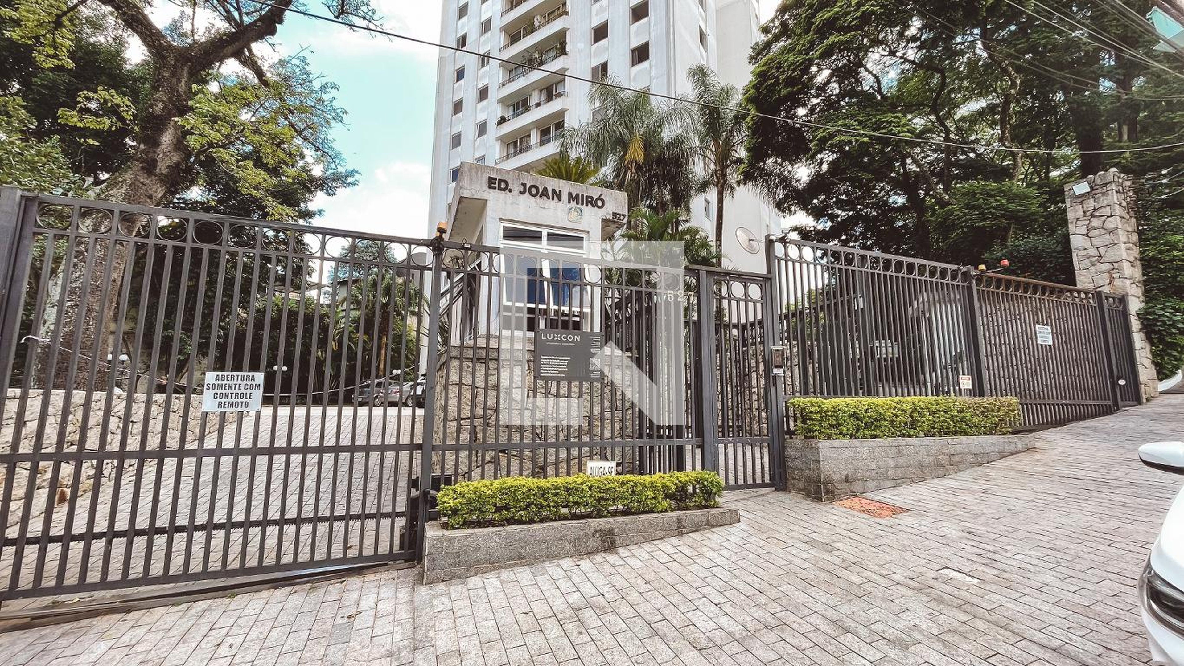 Fachada do Prédio Condomínio Joan Miró
