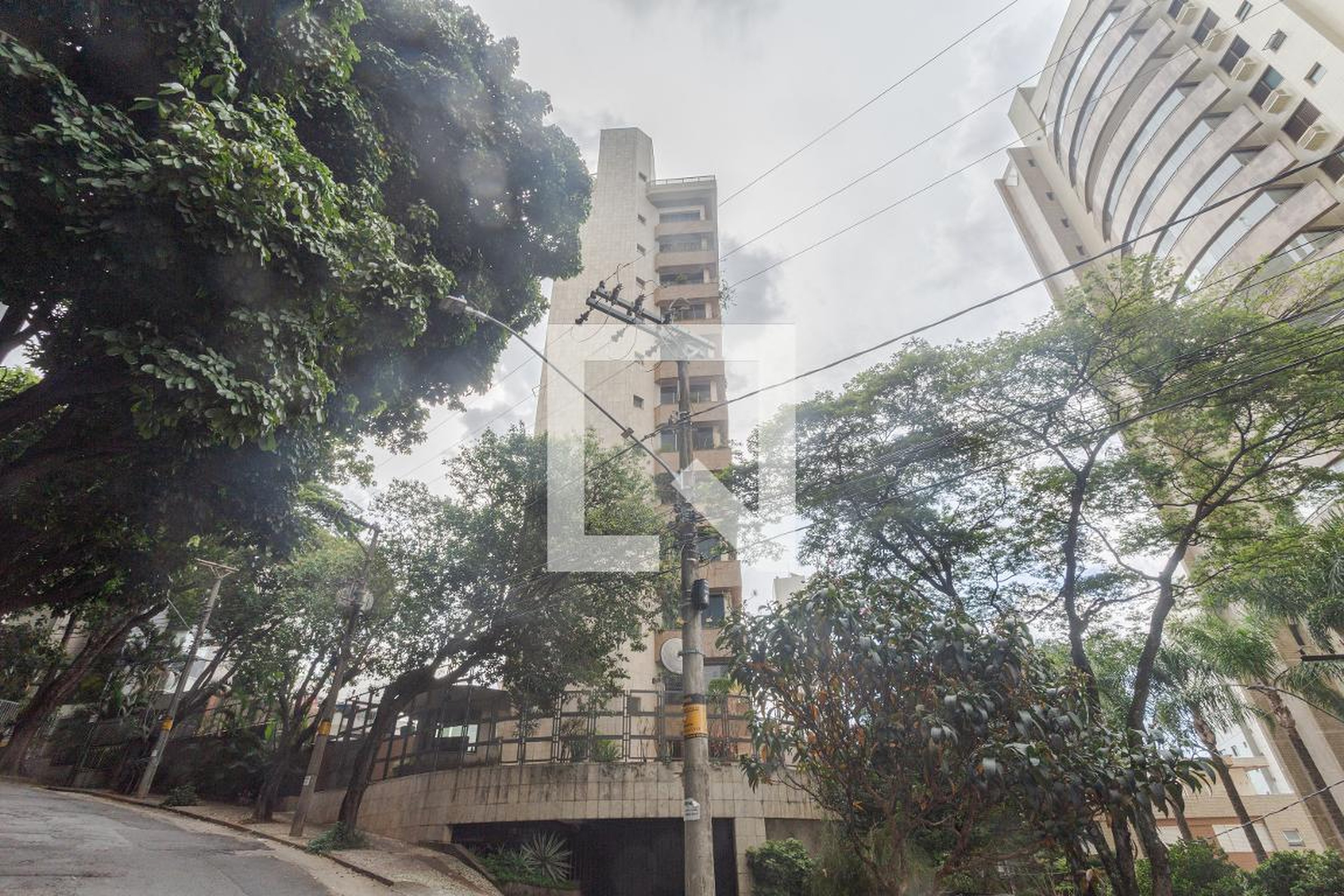 Fachada Condomínio em Rua Terra Nova, 30