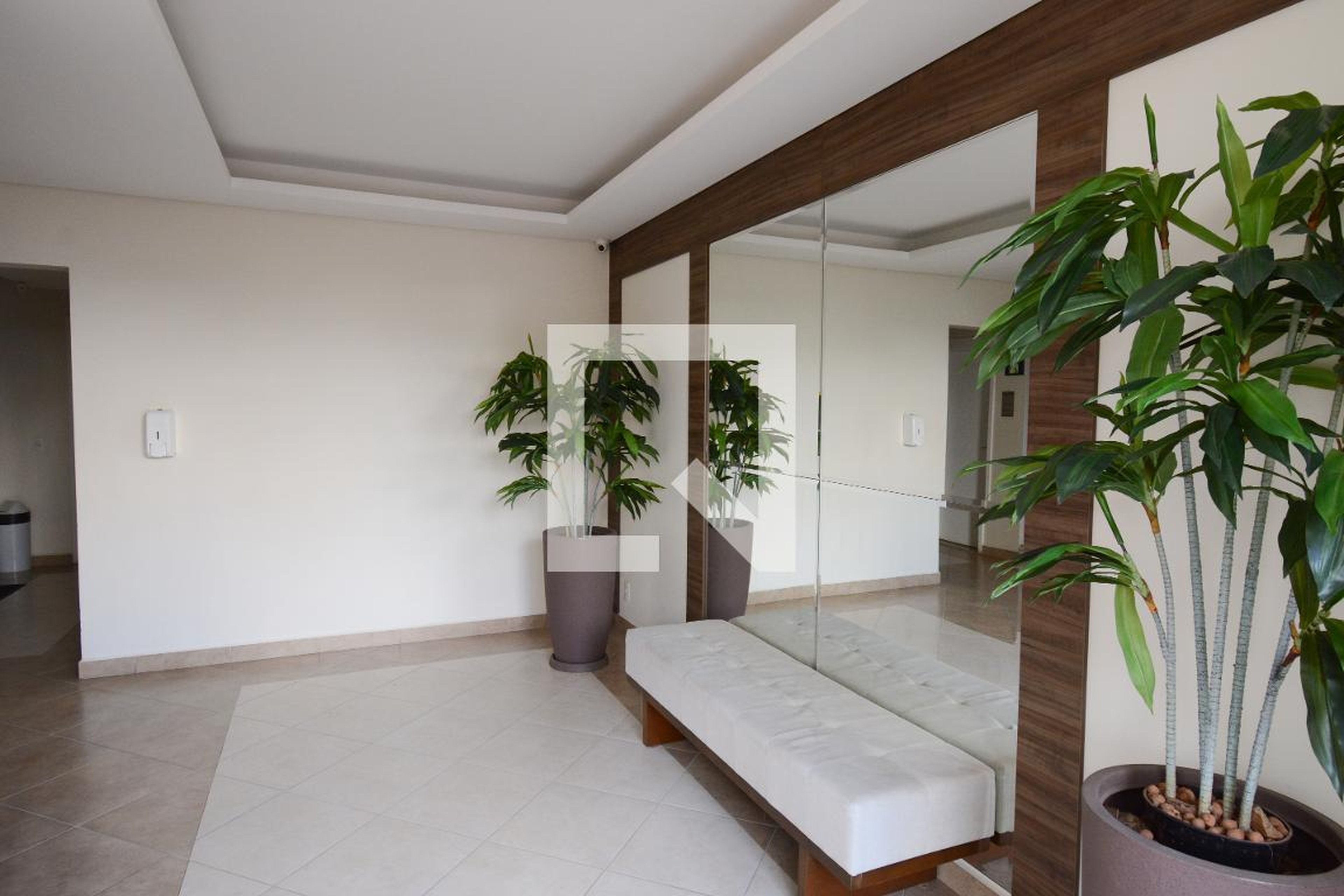 Hall social - Vila Nova Sabará - Praça Marajoara