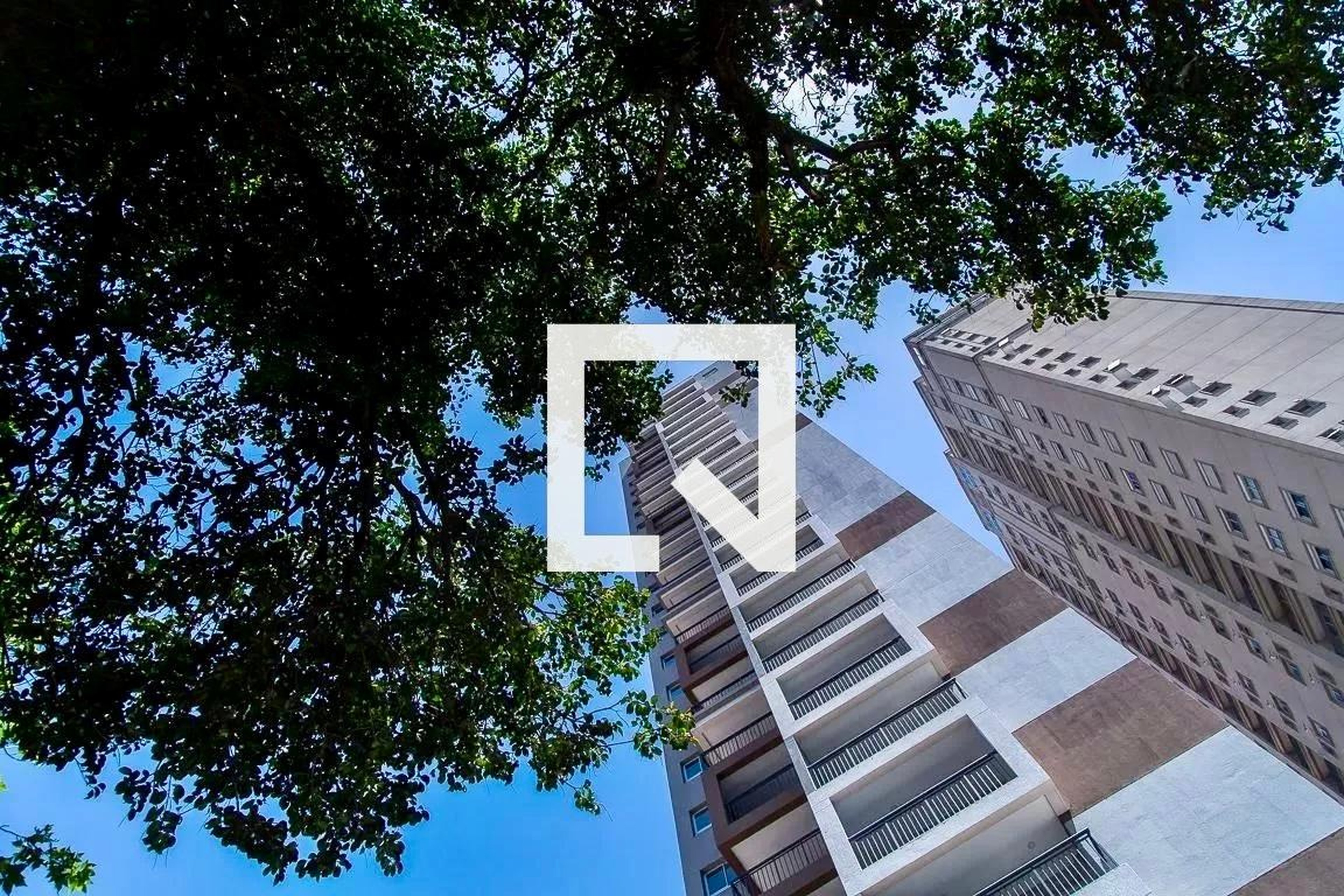 Fachada Condomínio em Rua Sena Madureira, 249