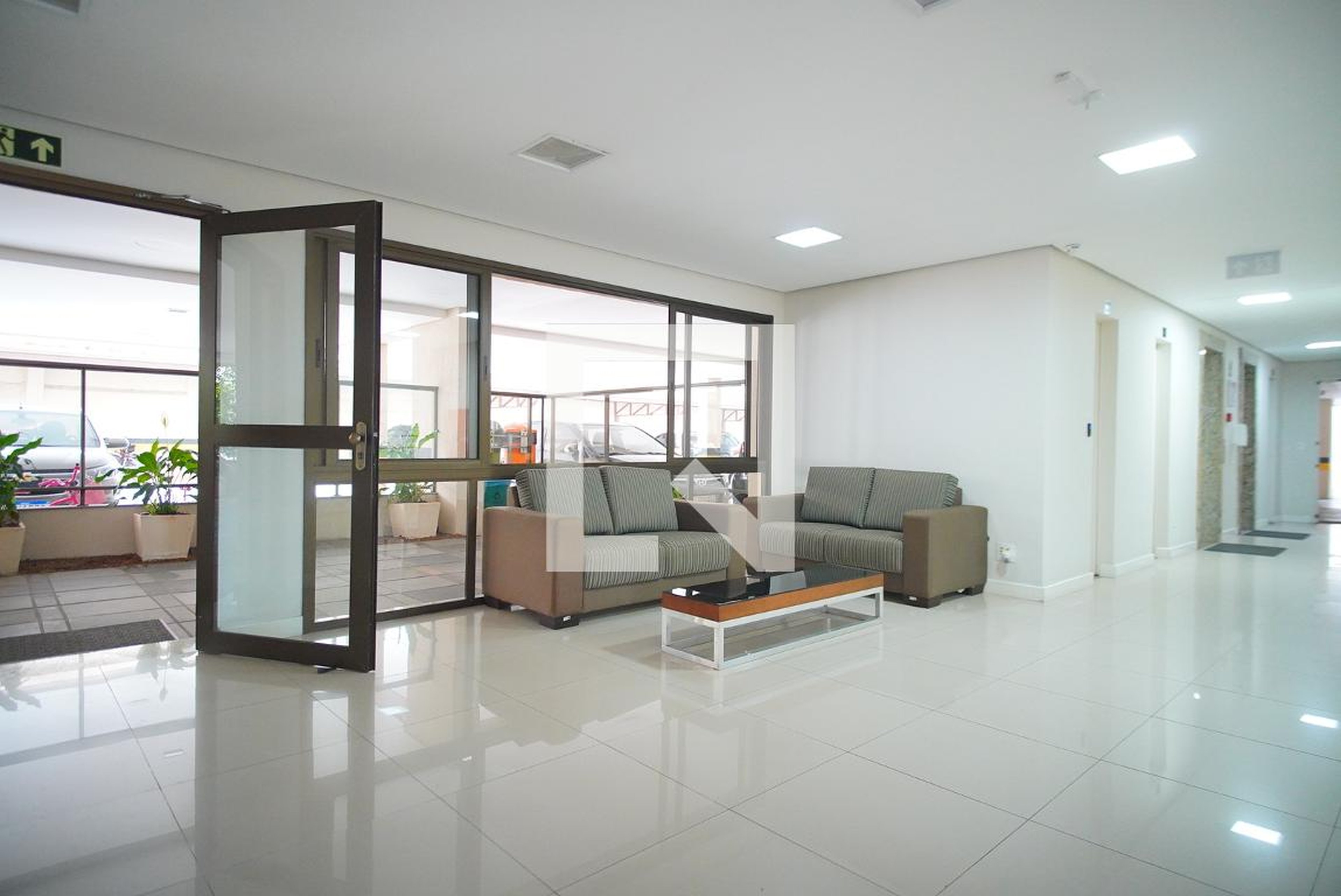 Hall de Entrada Condomínio em Avenida Andaraí, 556