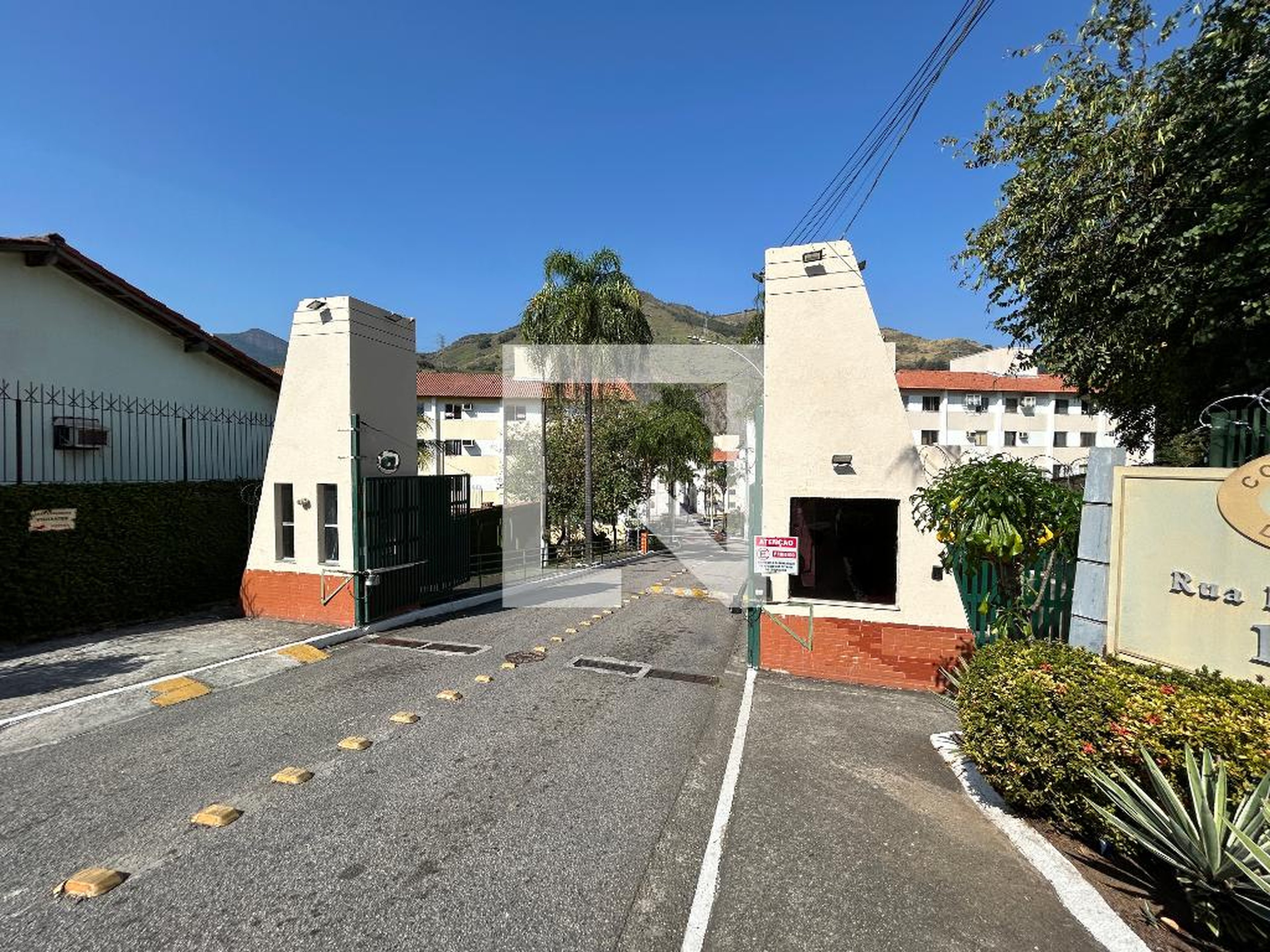 Fachada do Condomínio Edifício da Colina