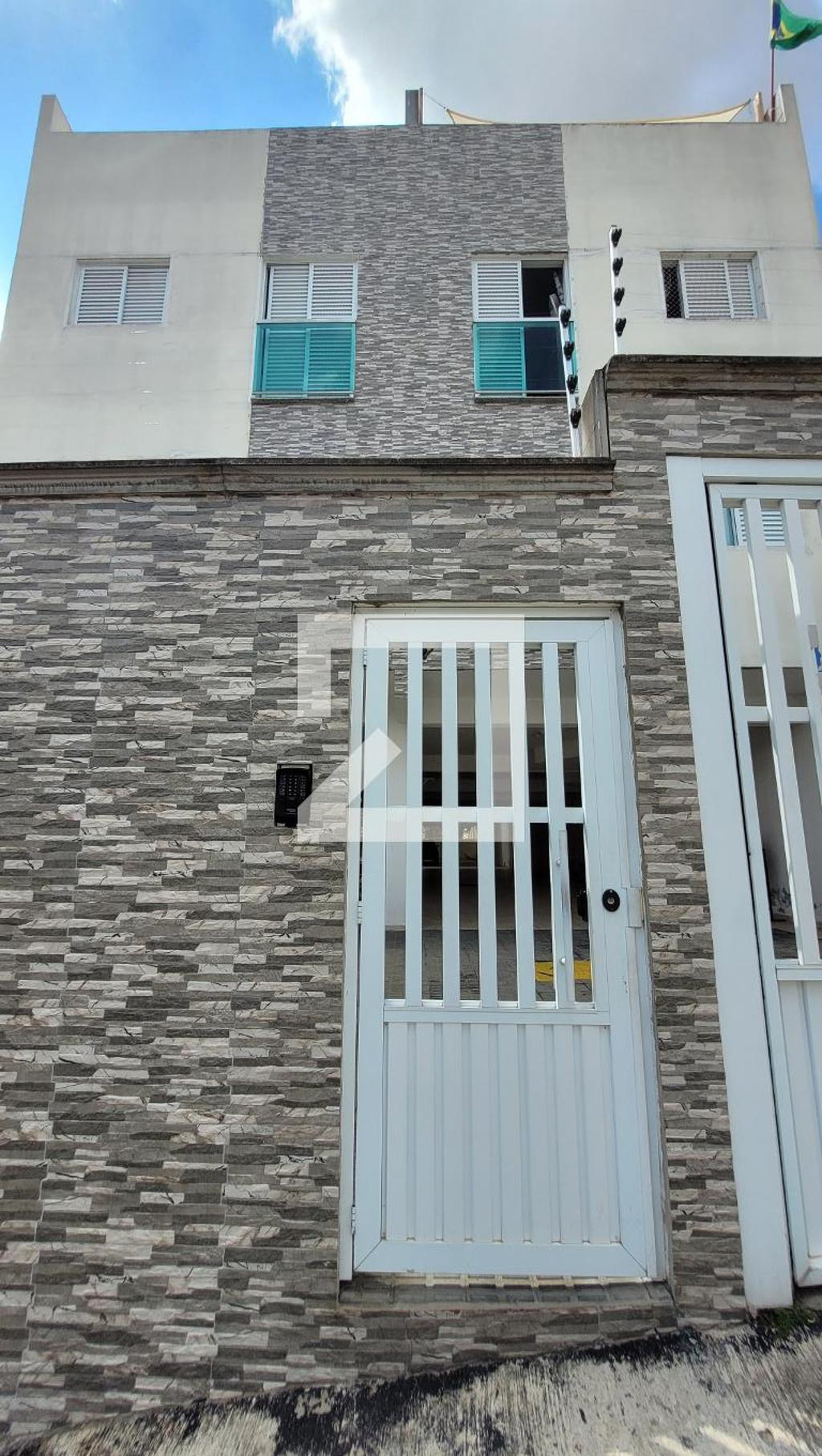 Fachada Condomínio em Rua Algeciras, 756