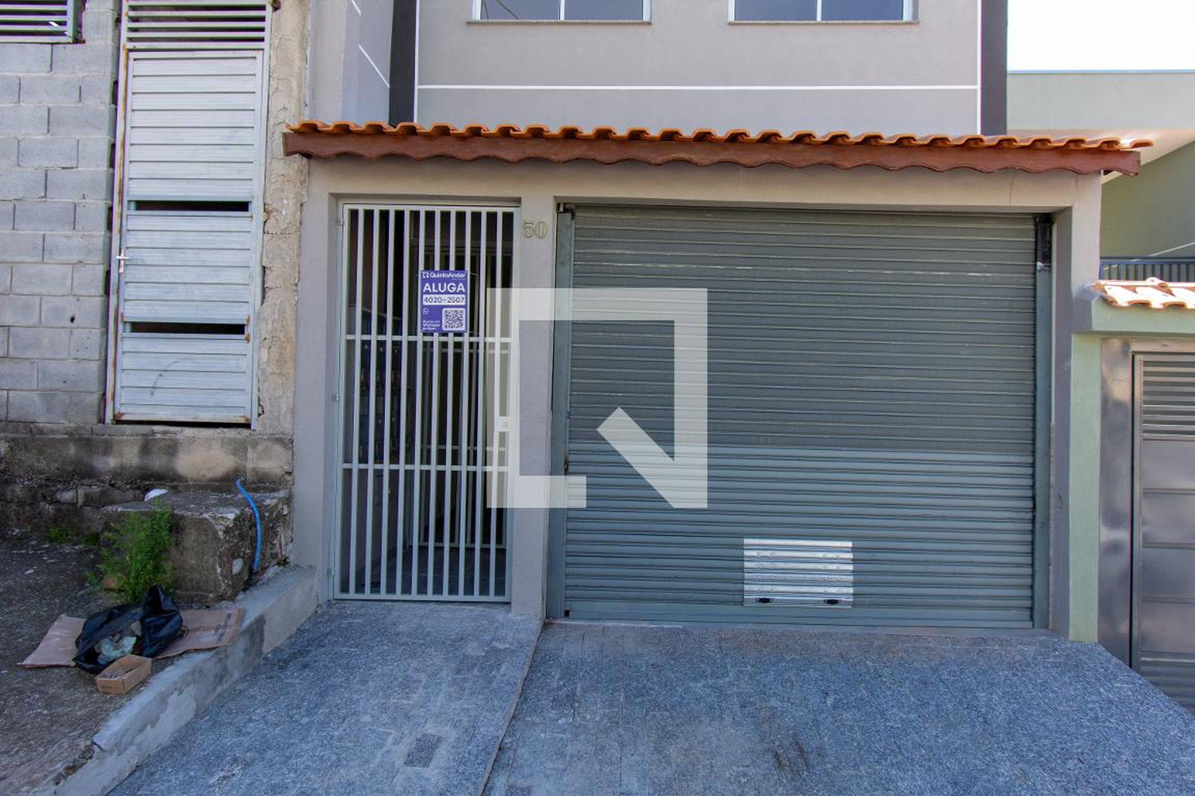 Fachada Condomínio em Rua Hermínio Amado, 51