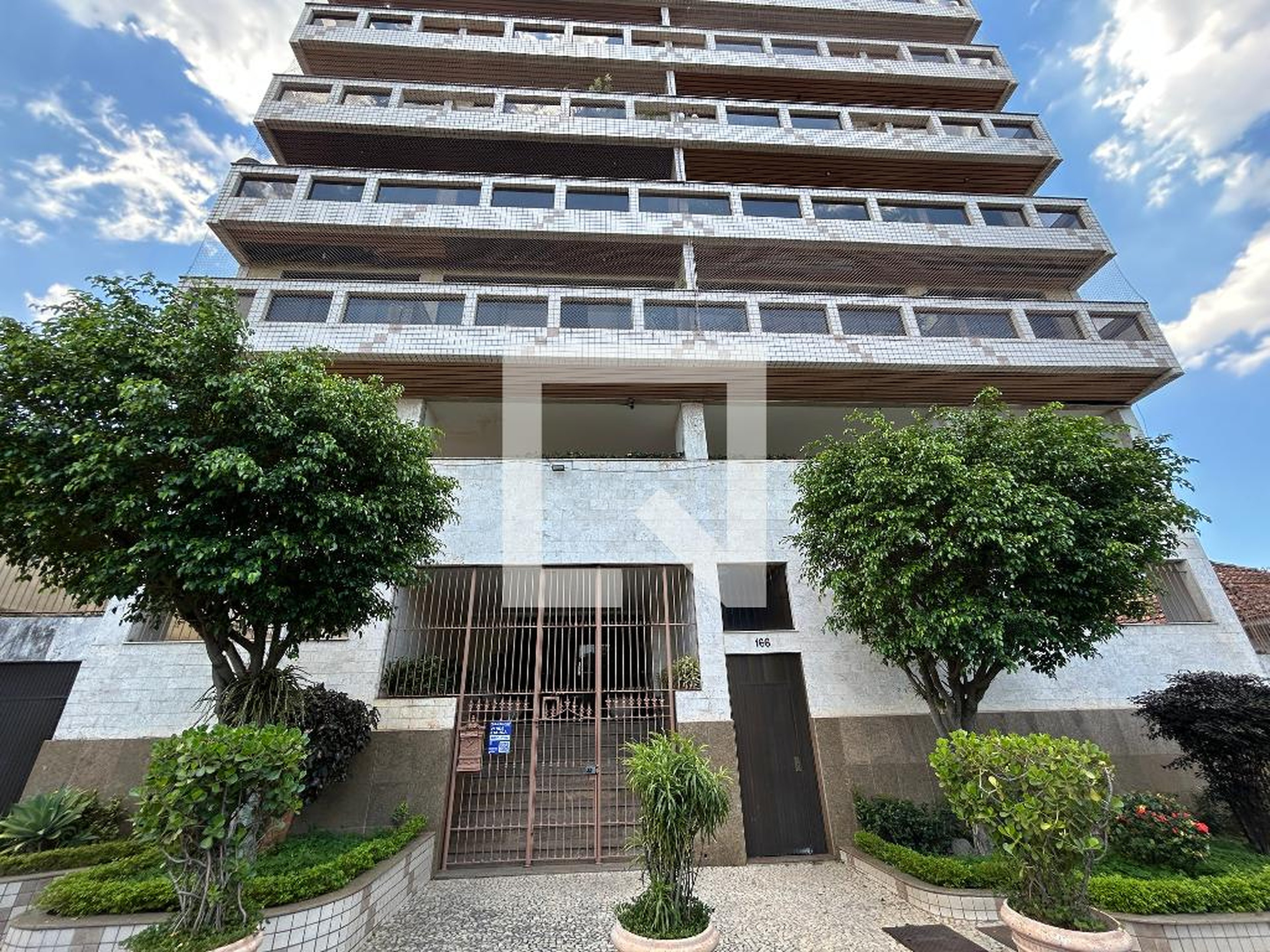 Fachada Condomínio em Rua José Roberto, 166