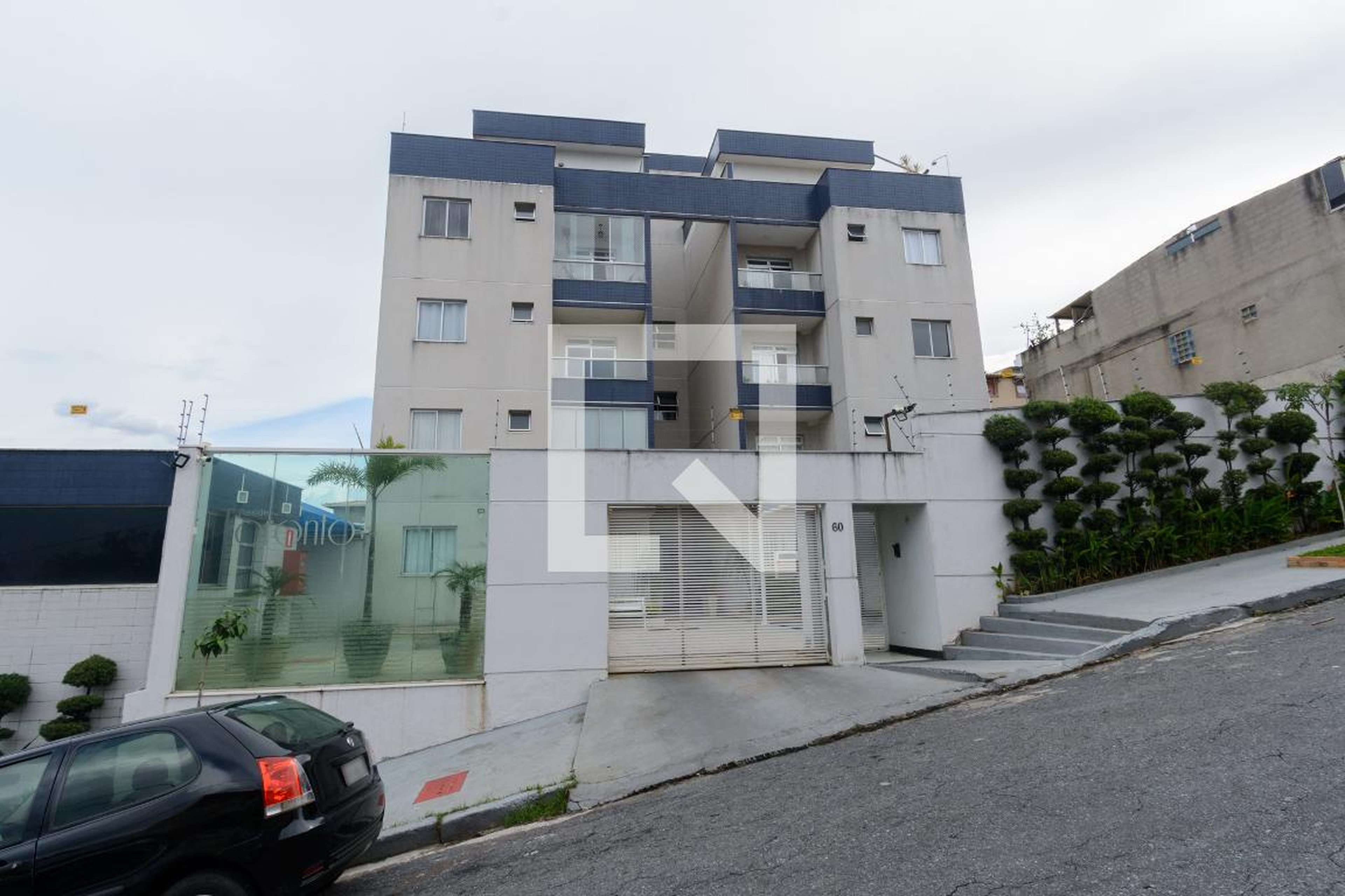 Fachada Condomínio em Rua Nhá Chica, 60