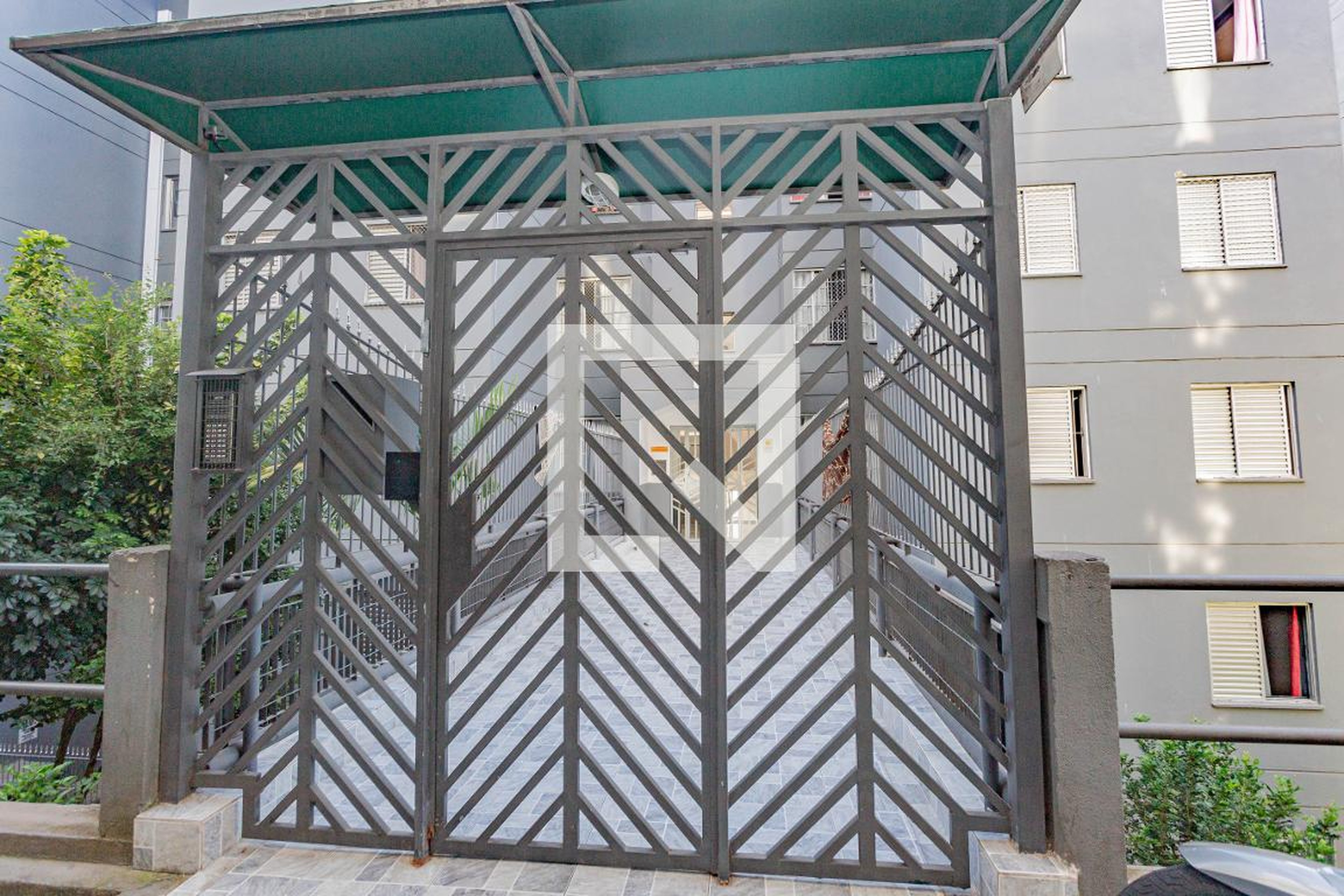 Fachada Condomínio em Rua Nicanor García, 72