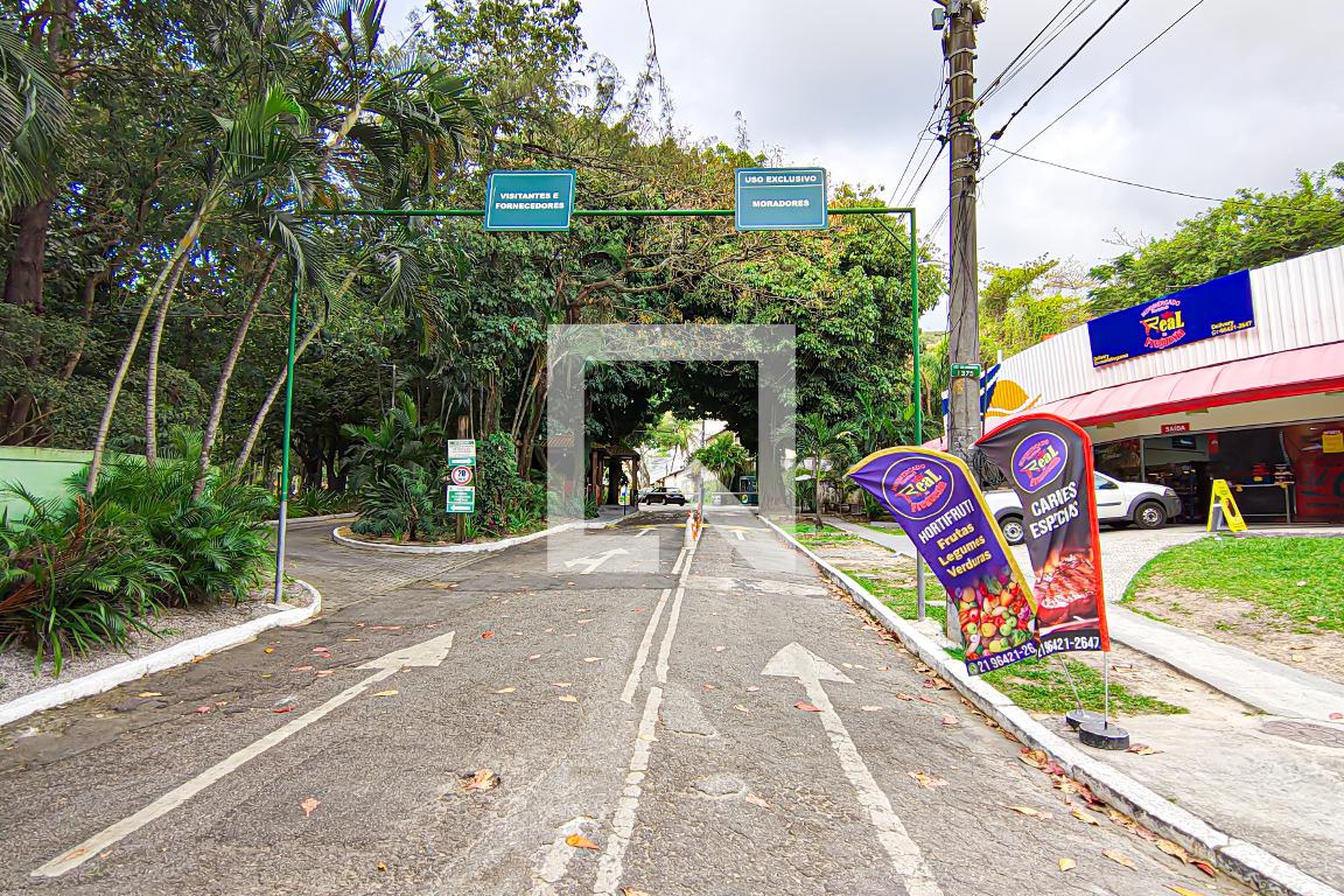 Fachada do Condomínio Condomínio em Rua Fritz Feigl, 790