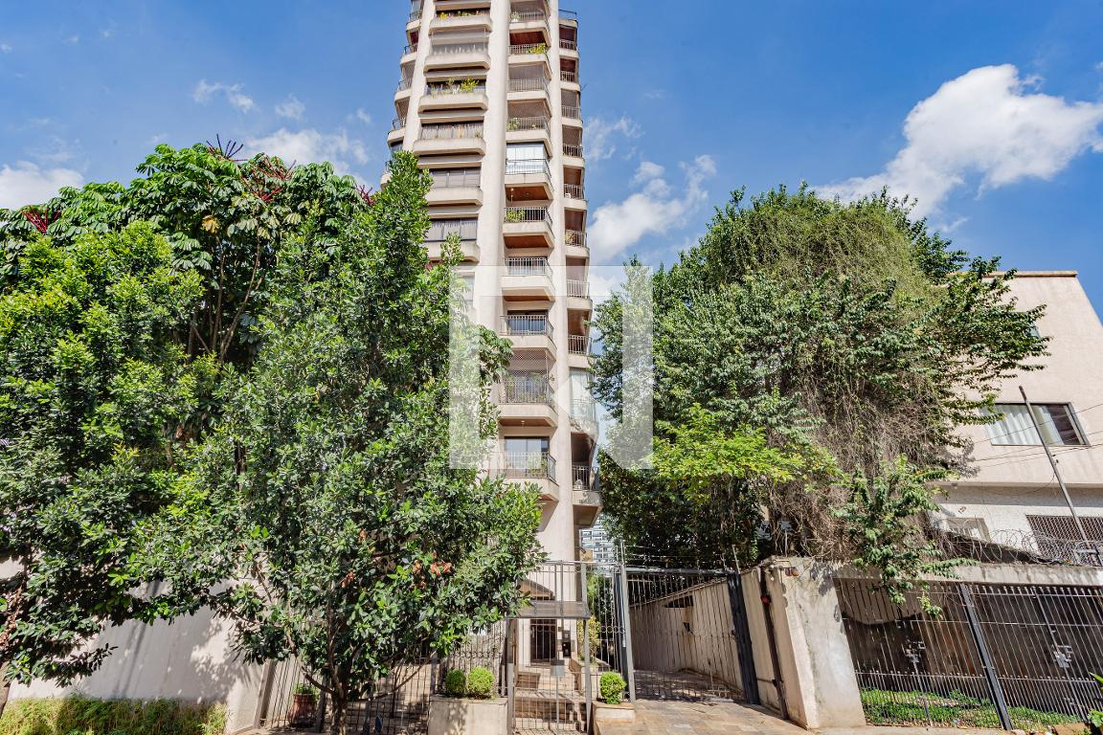 Fachada Condomínio Vila dos Eucaliptos