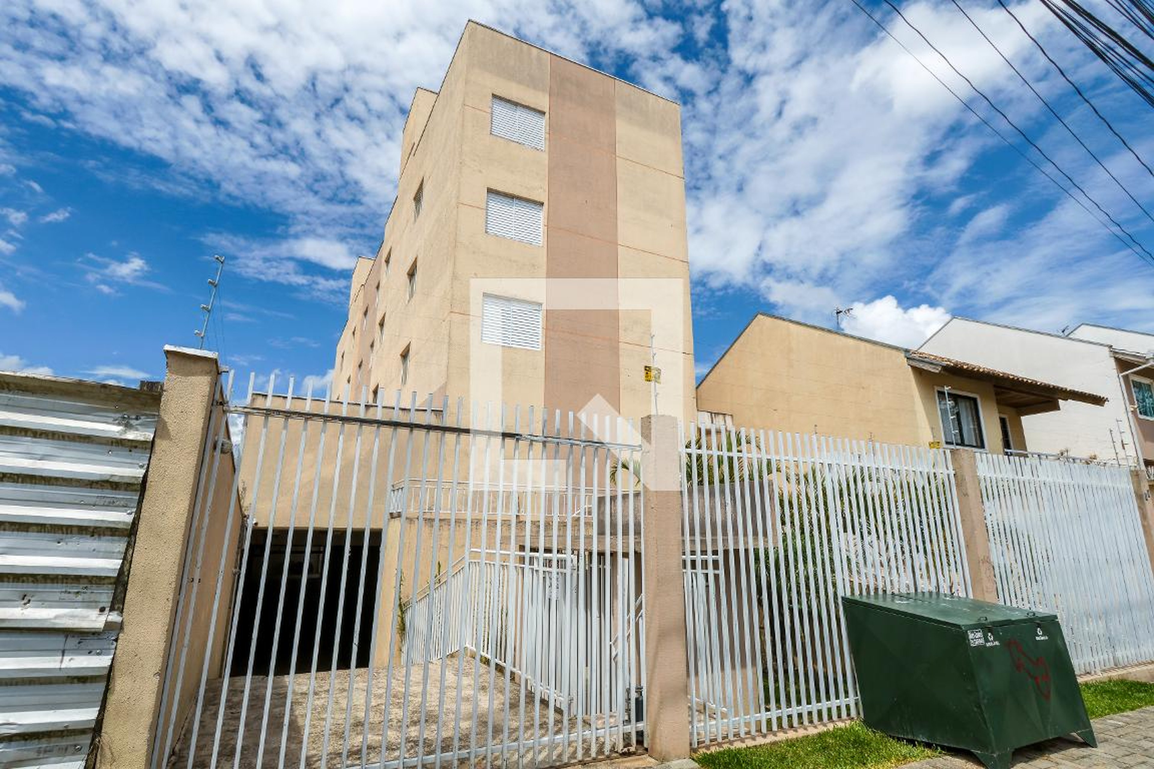 Fachada Condomínio em Rua Professora Georgina Mongruel, 46