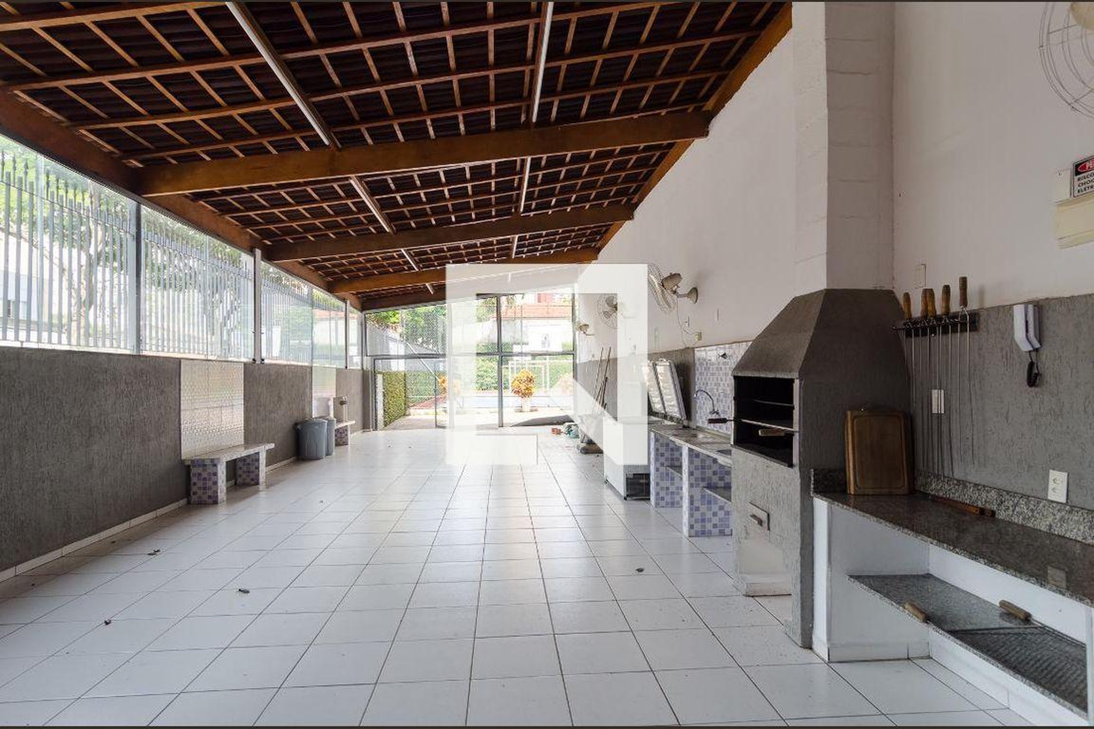 Churrasqueira - Jardim Tropical