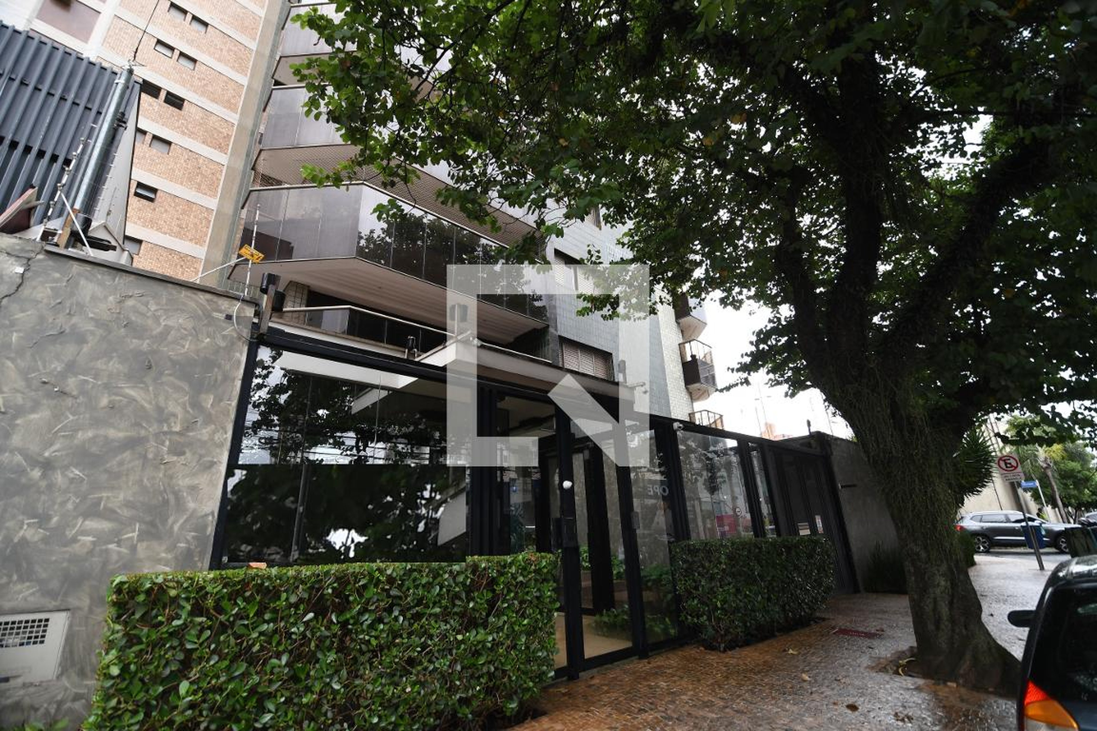 Fachada do Prédio Condomínio em Rua Maria Monteiro, 897