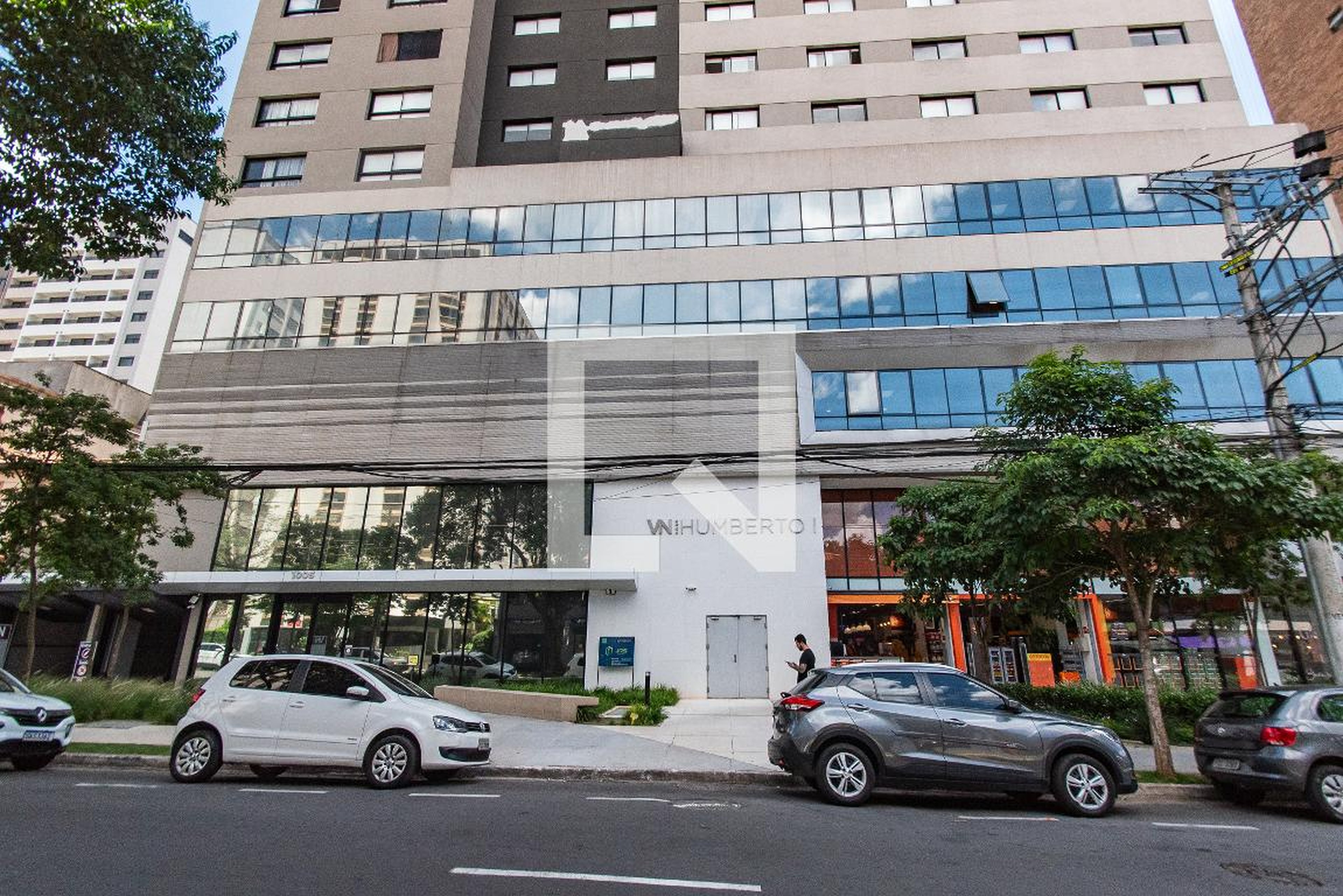 Fachada Condomínio em Rua Humberto I, 1055