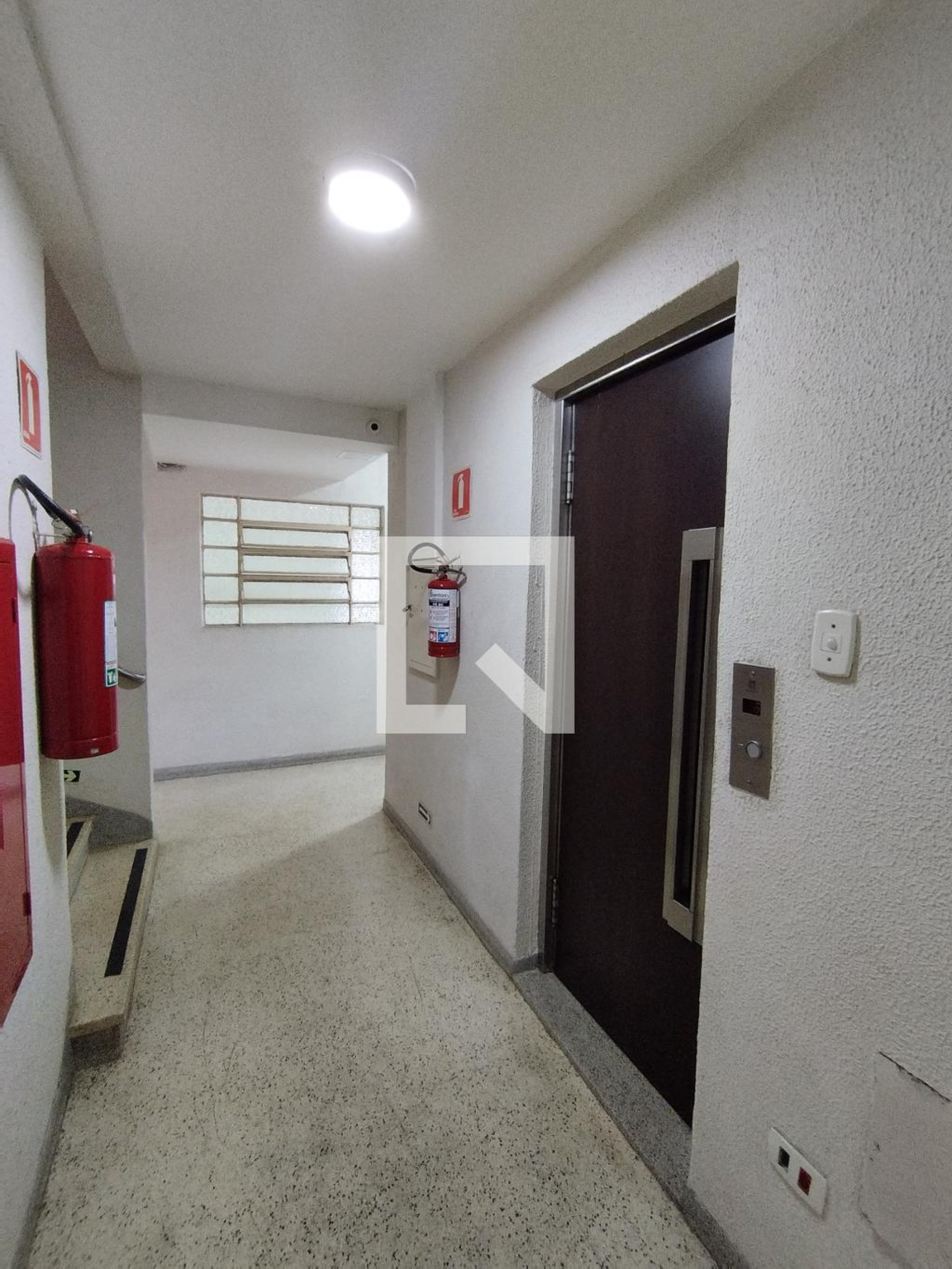 Elevador - Edifício La Favorita