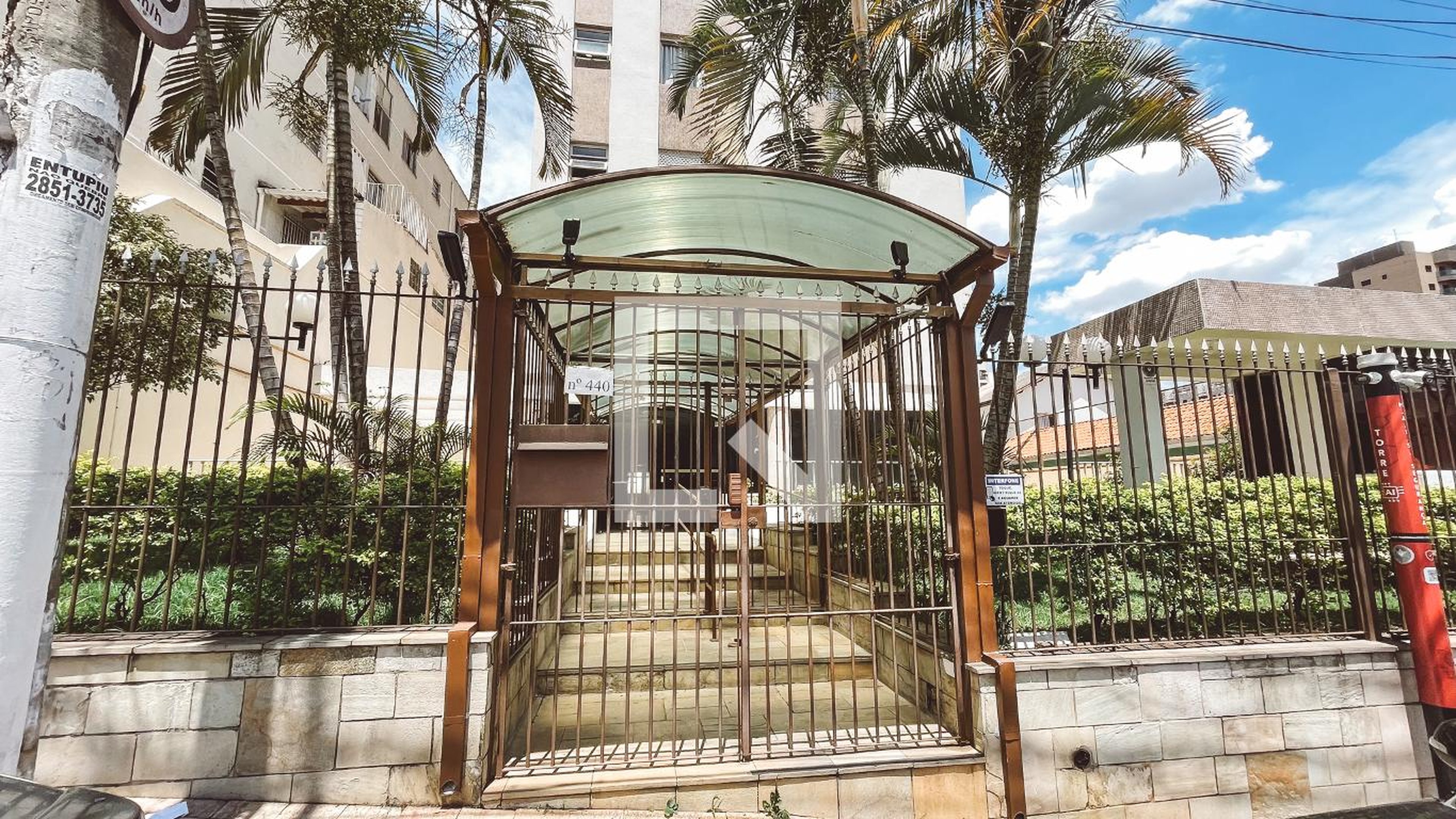 Fachada do Prédio Condomínio Apsução Dolores de Cica