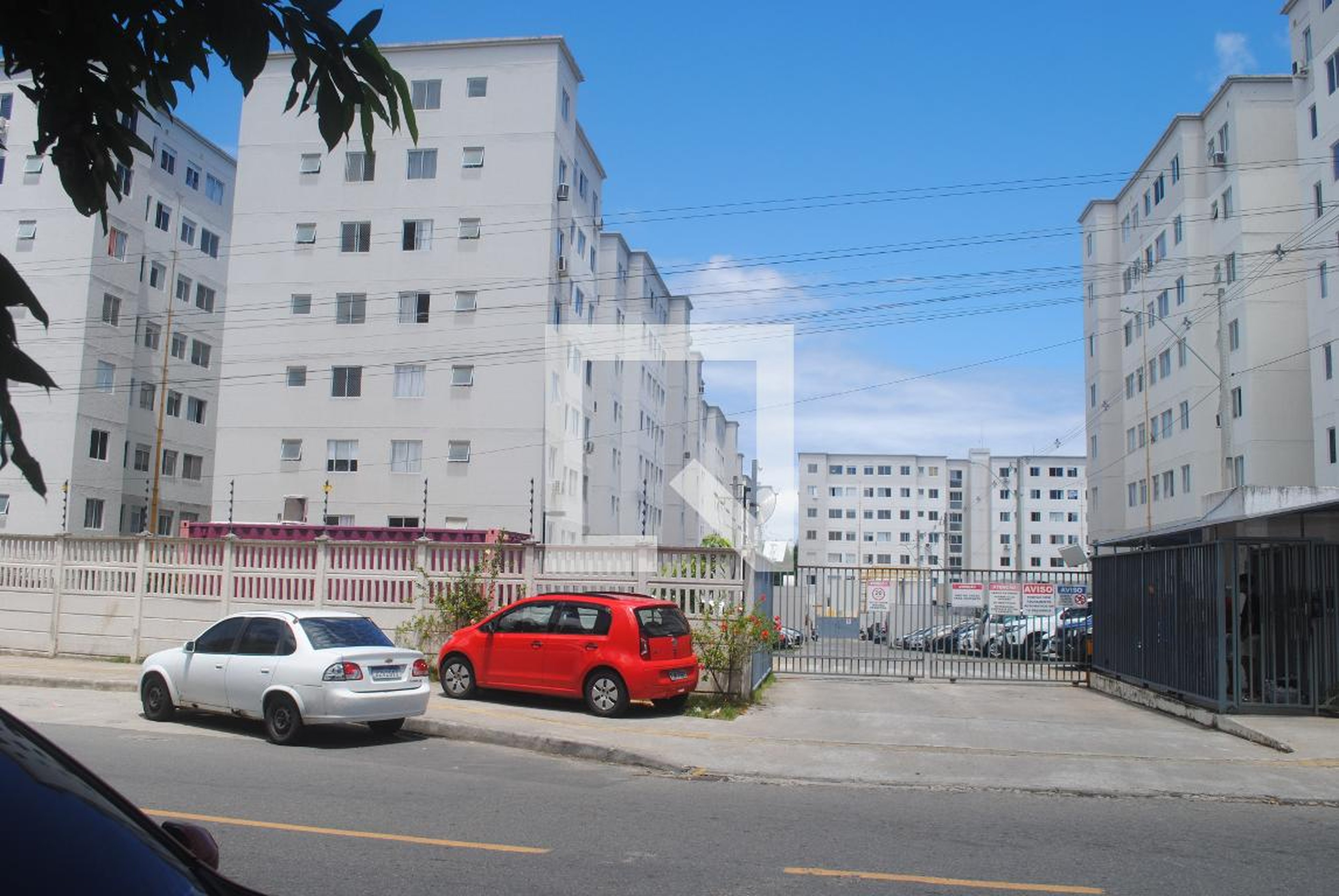 Fachada do Prédio Condomínio Colina das Flores