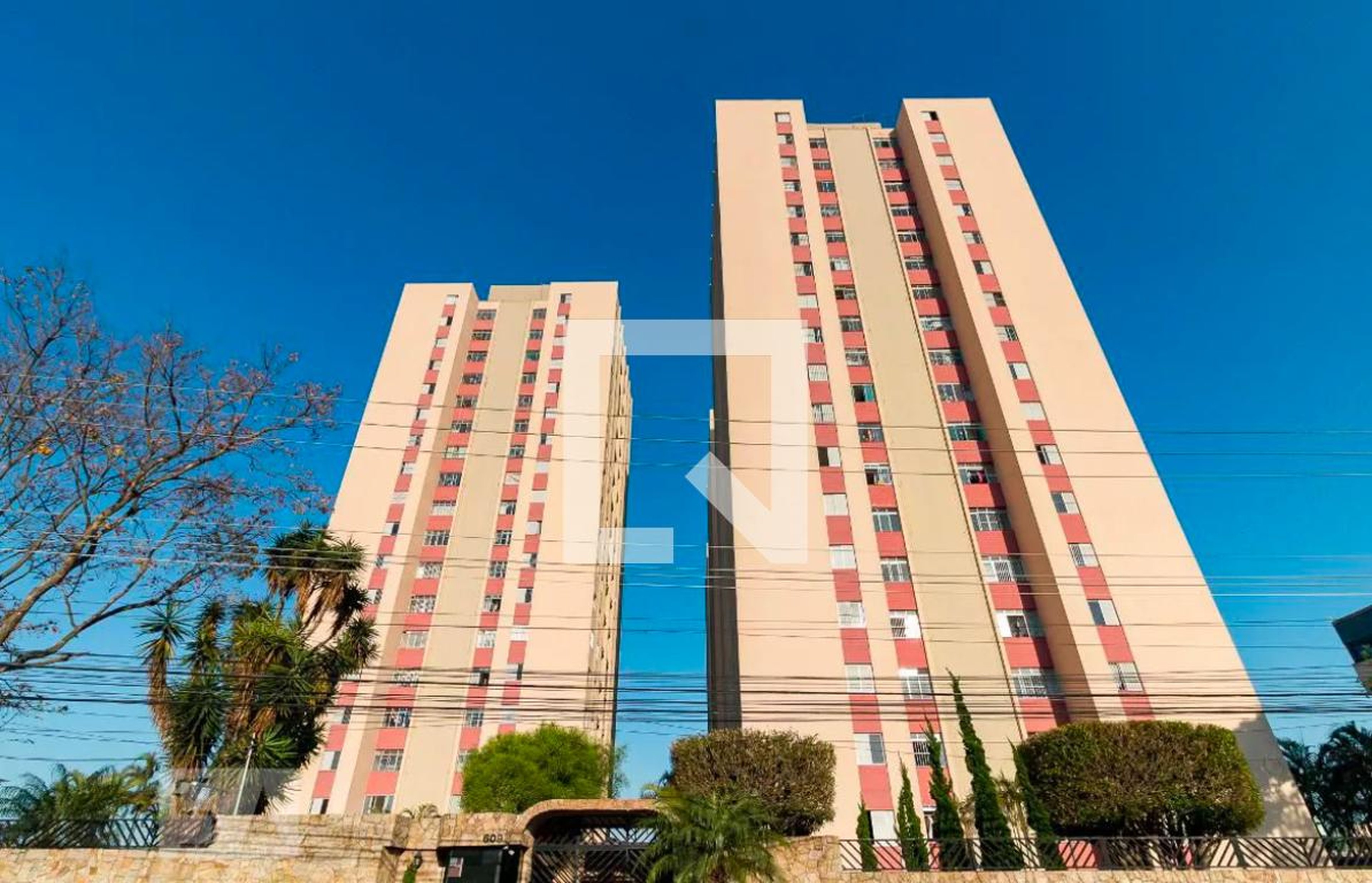 Fachada Condomínio Ville de France