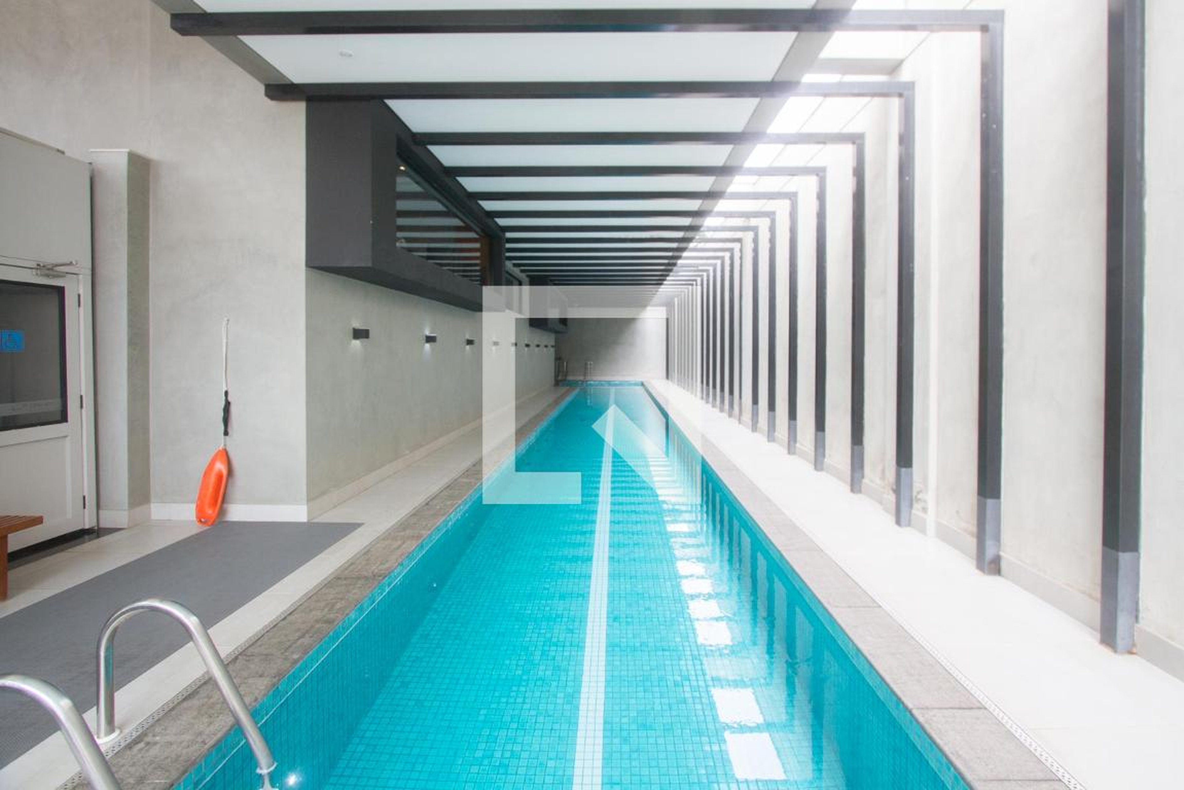 Piscina Coberta - Line Up