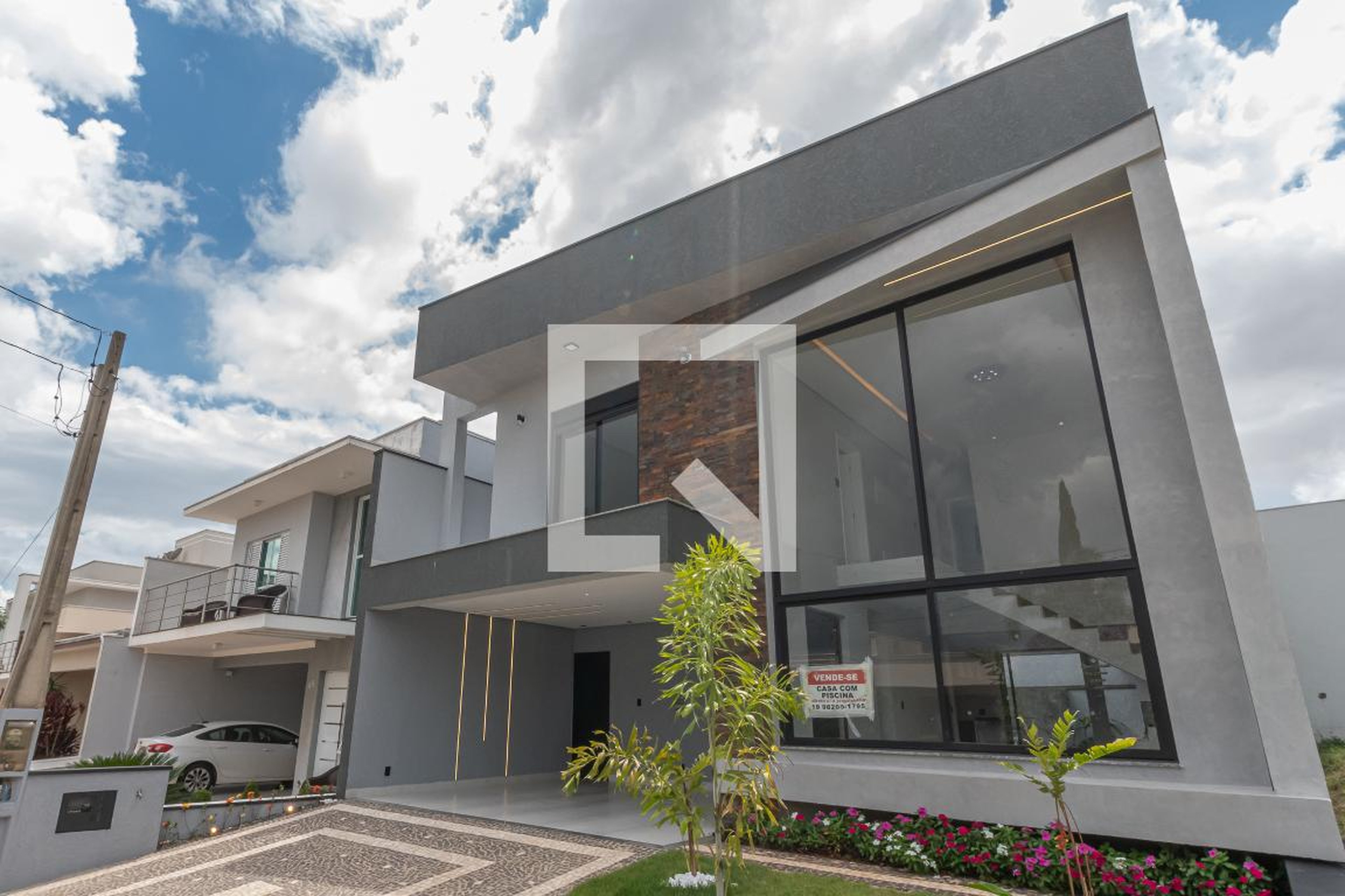 Fachada Condomínio em Rua Suíça, 44