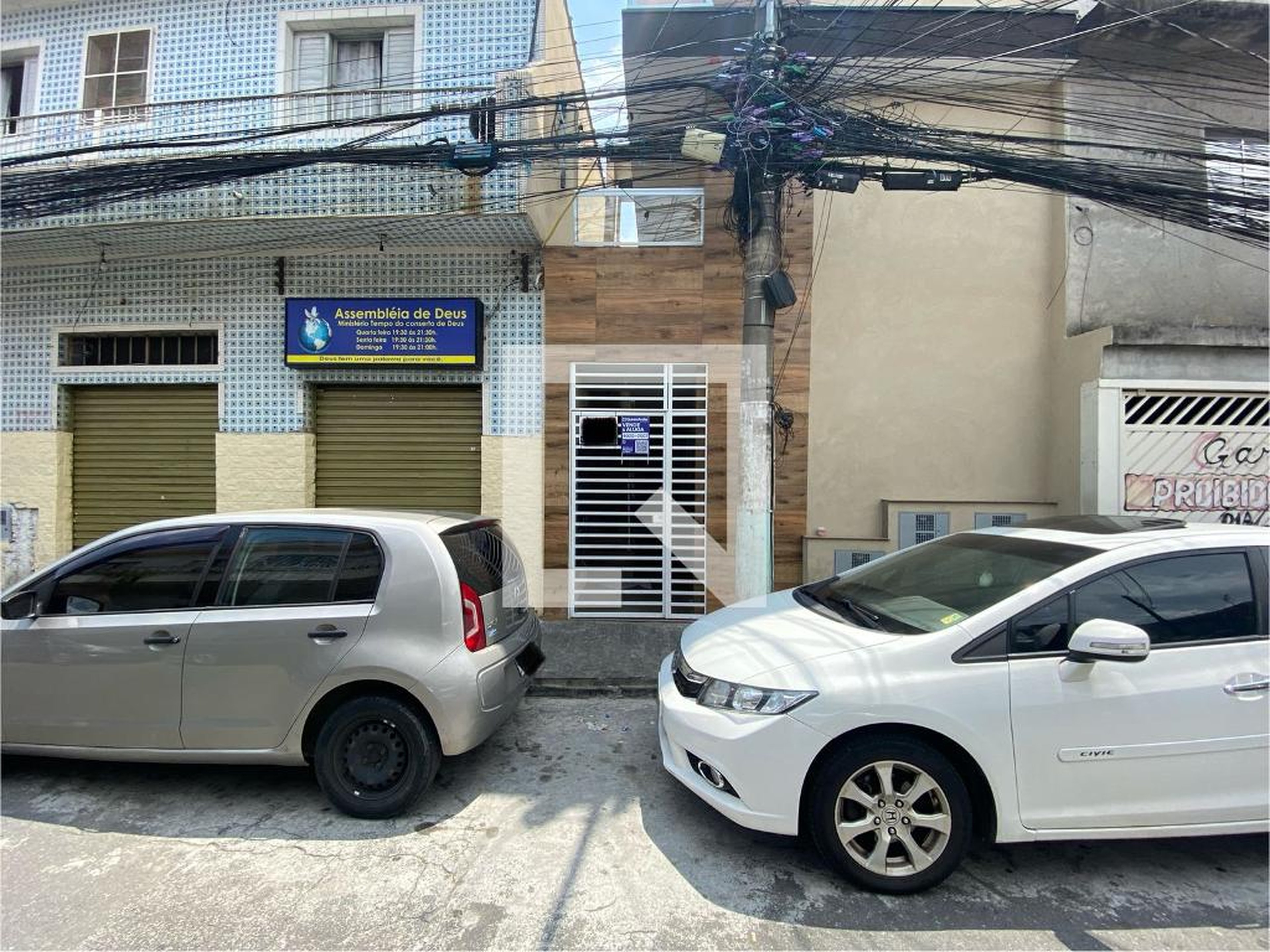 Fachada Condomínio em Rua Álvaro dos Santos, 400