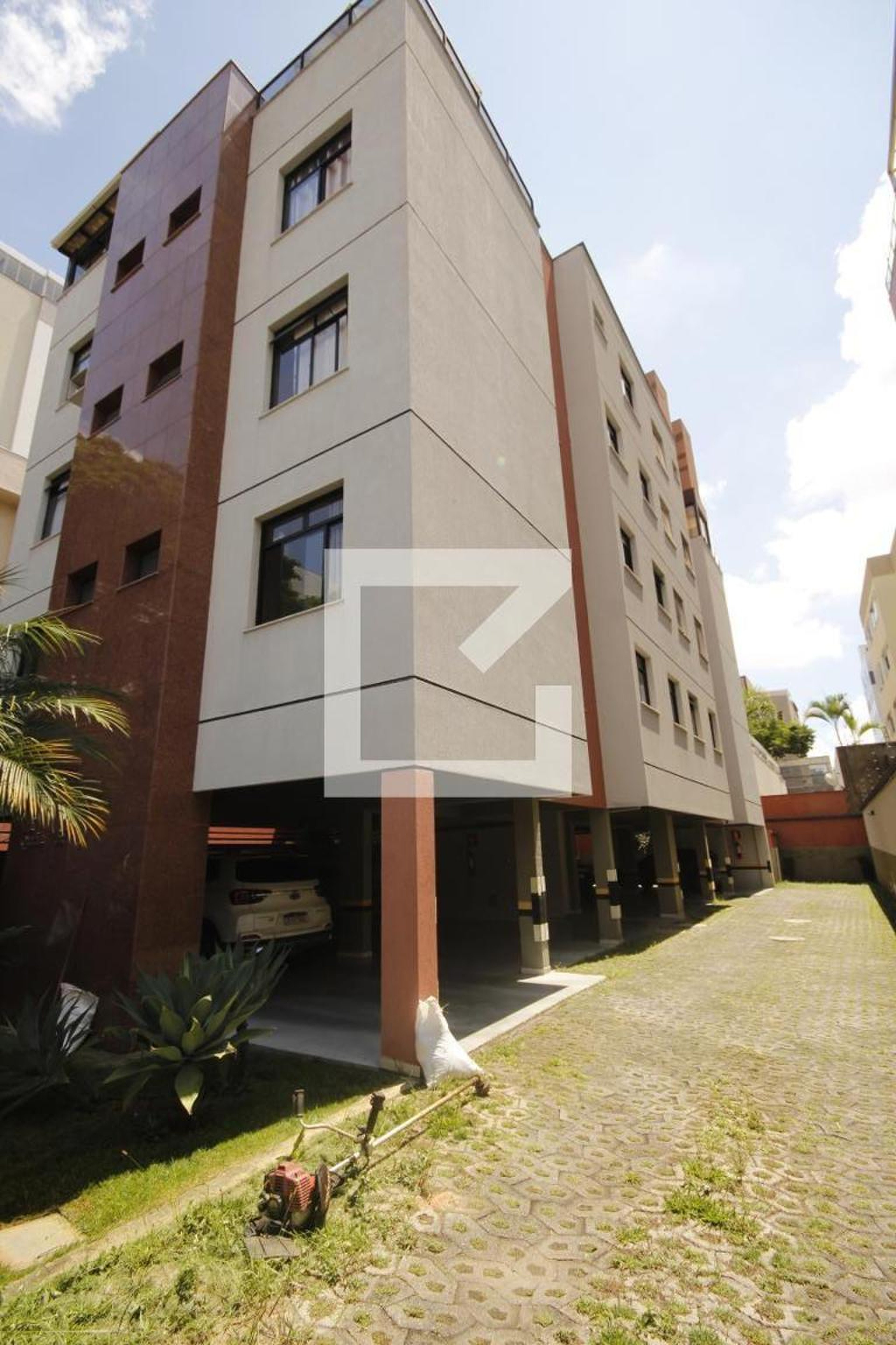 Fachada Edifício Queluz