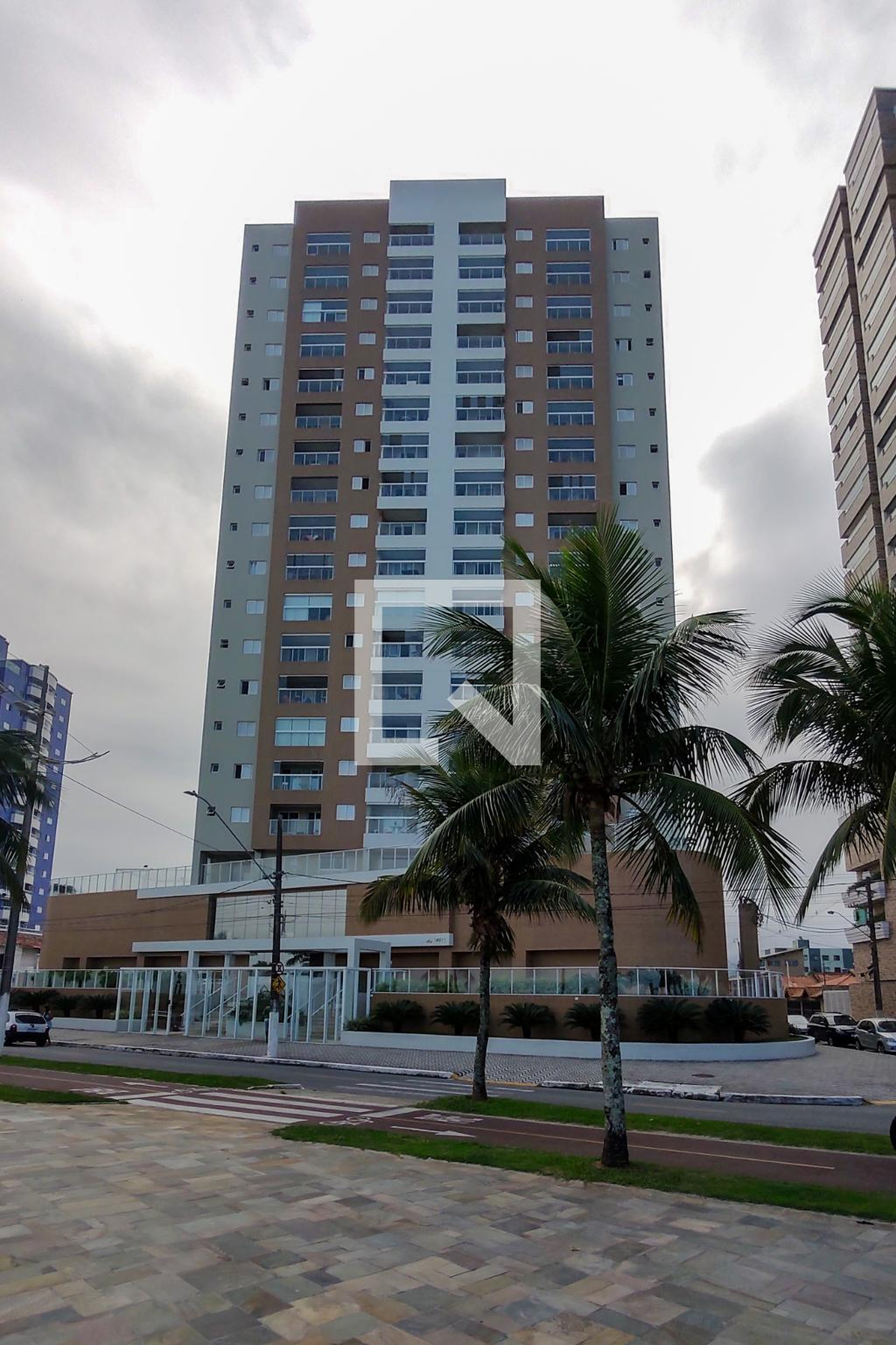 Fachada do Prédio Condomínio Miraz