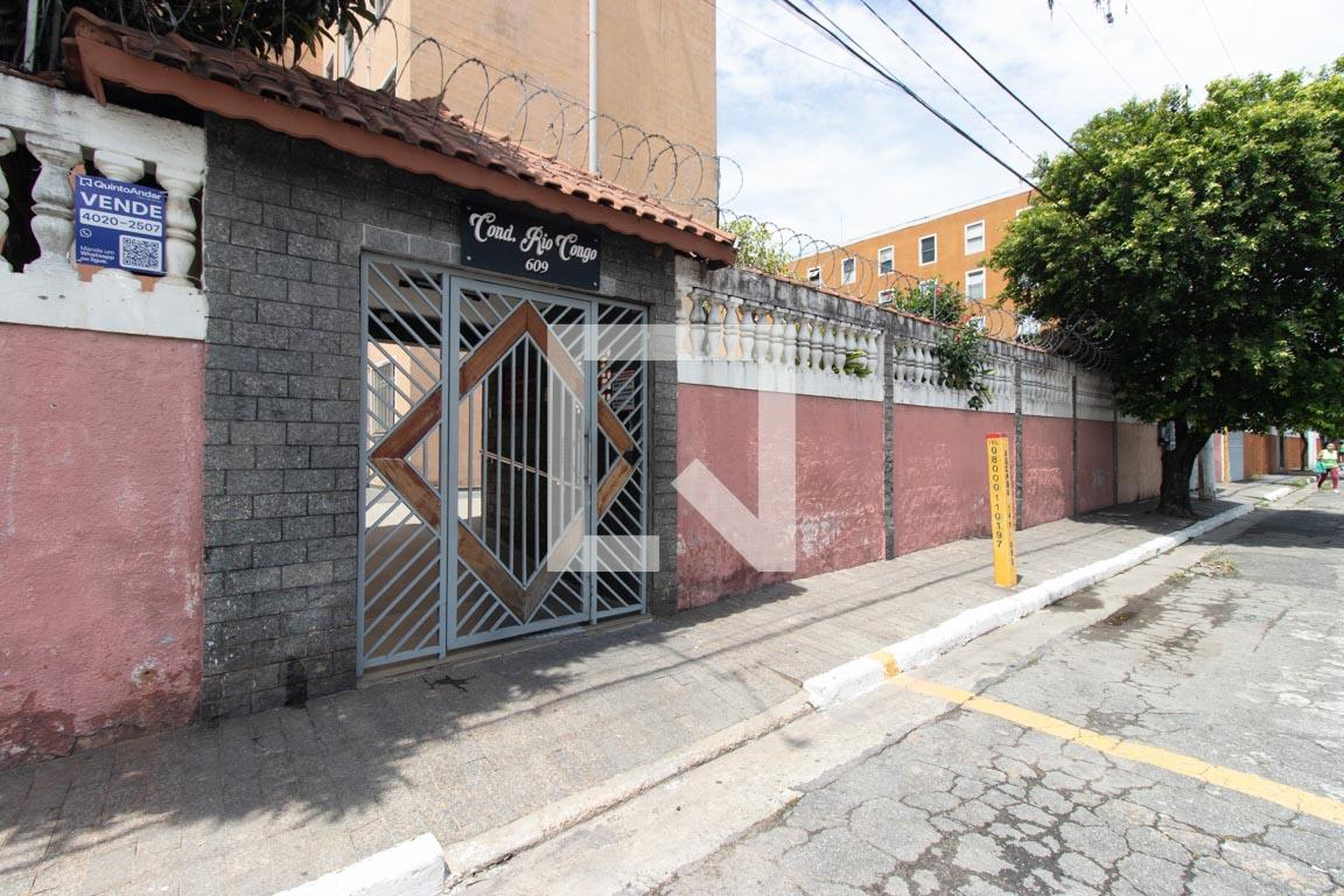 Fachada Condomínio em Avenida do Poeta, 609