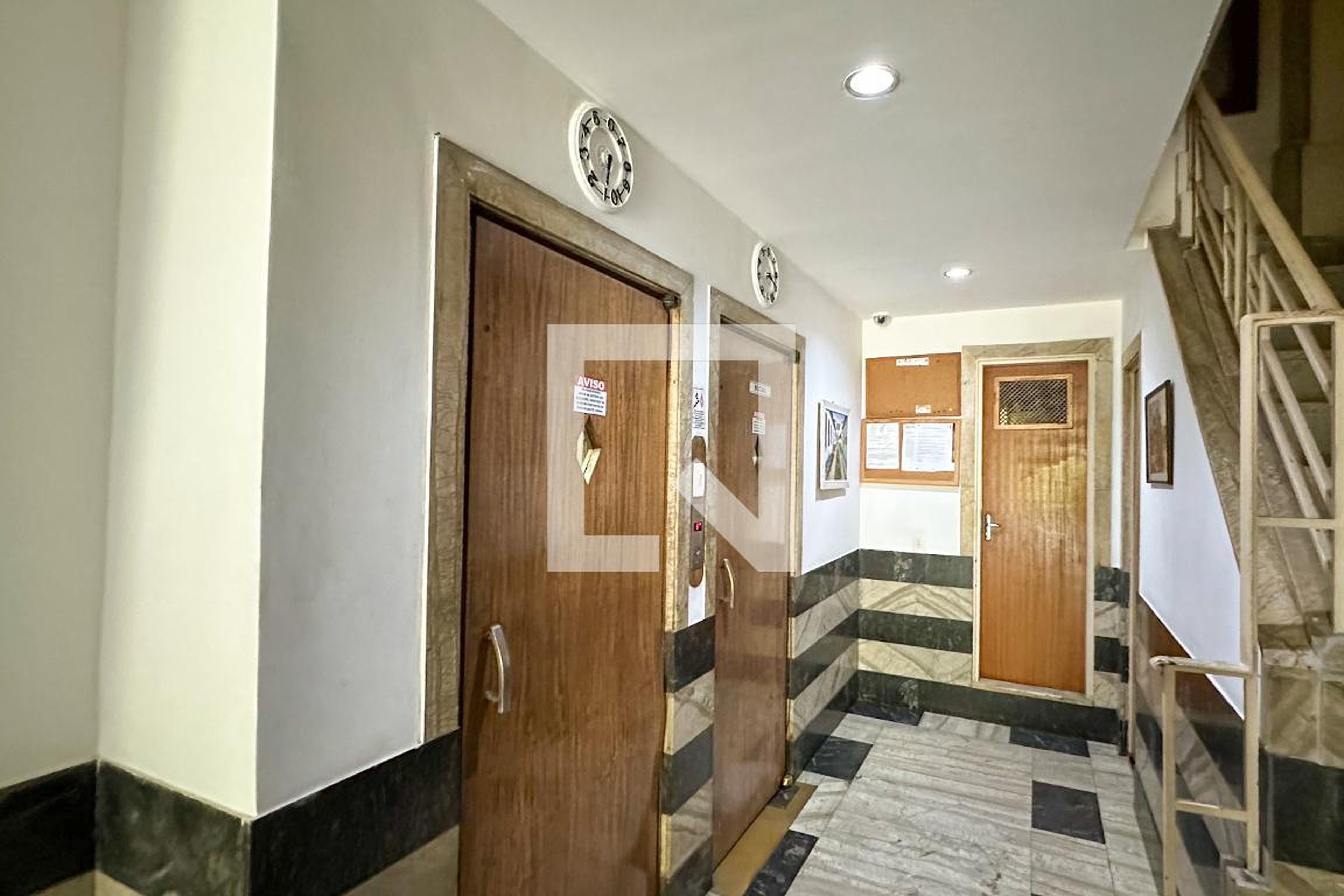 Área comum - Nenhum