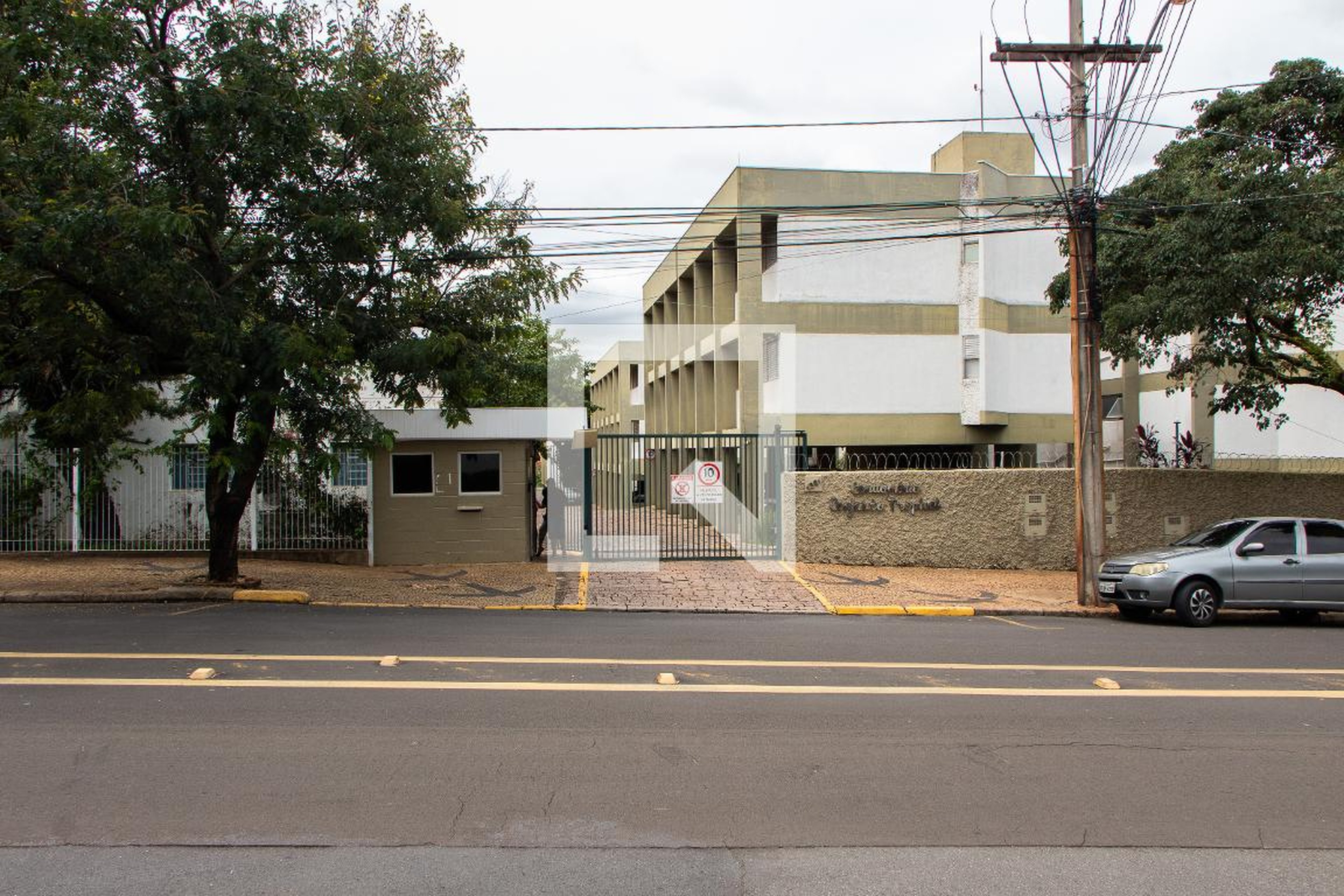 Fachada Condomínio Conjunto Tropical - Taquaral