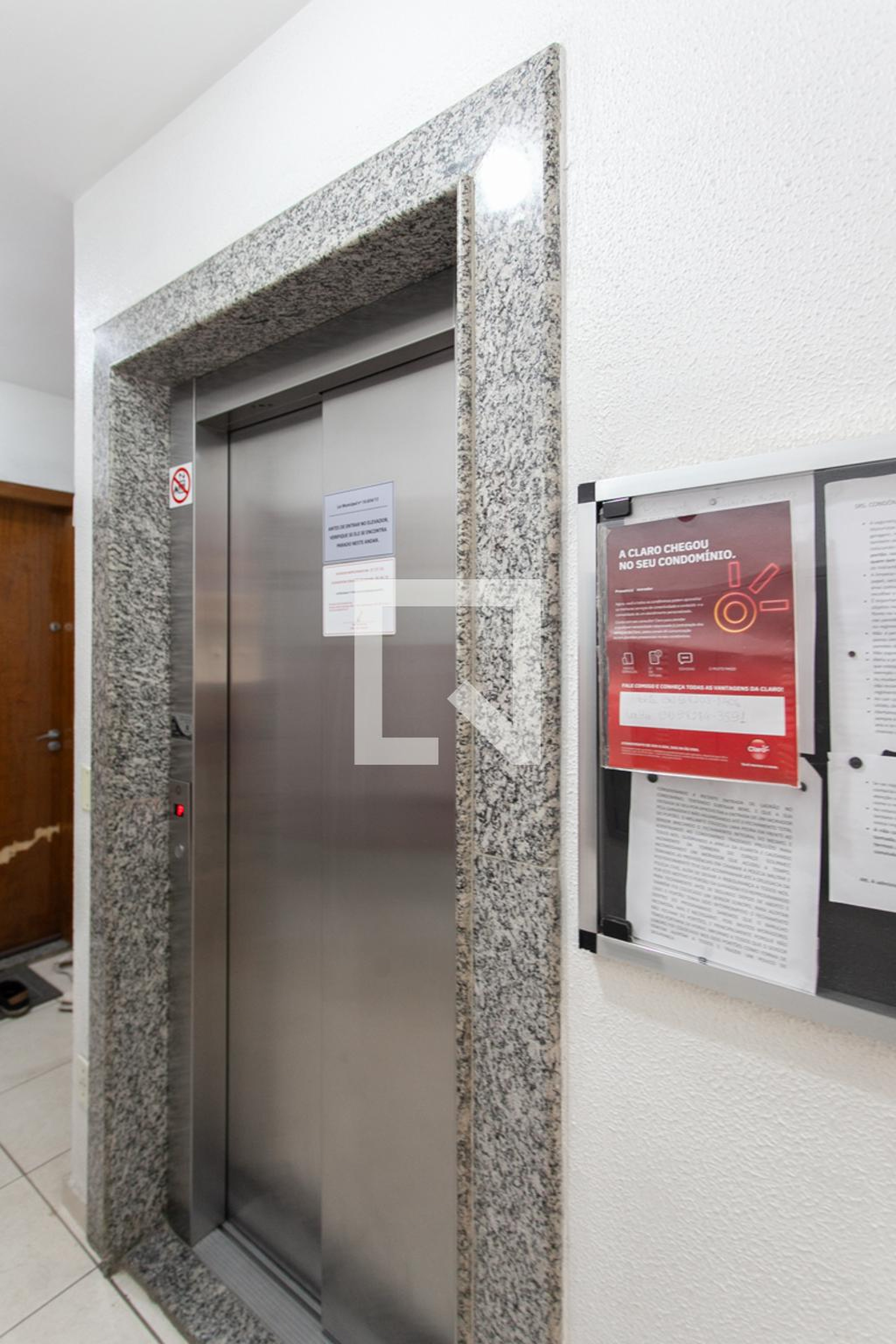Elevador - Edifício Ville Pampulha
