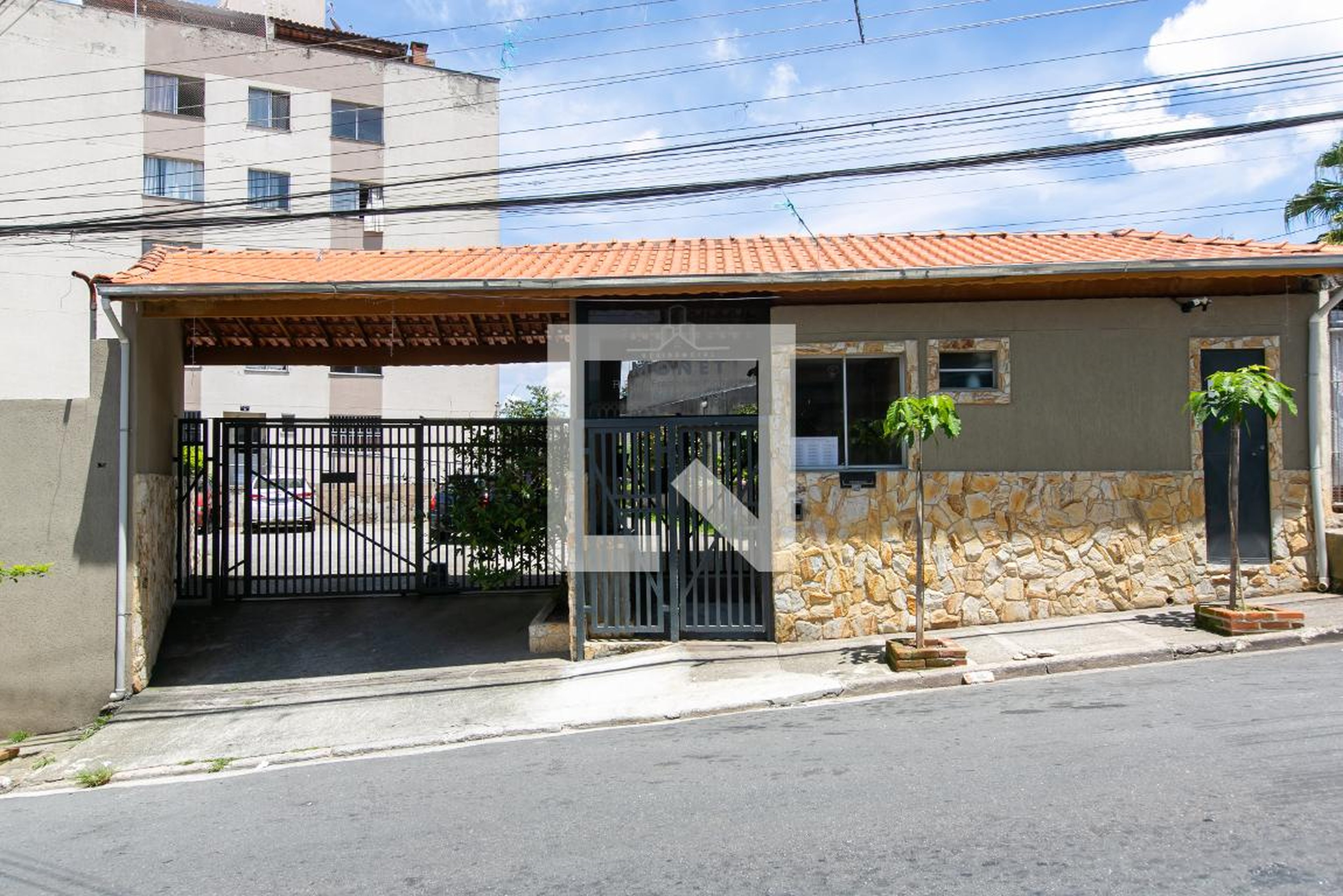 Fachada do Condomínio Condomínio em Rua Professor Francisco Pinheiro, 1020