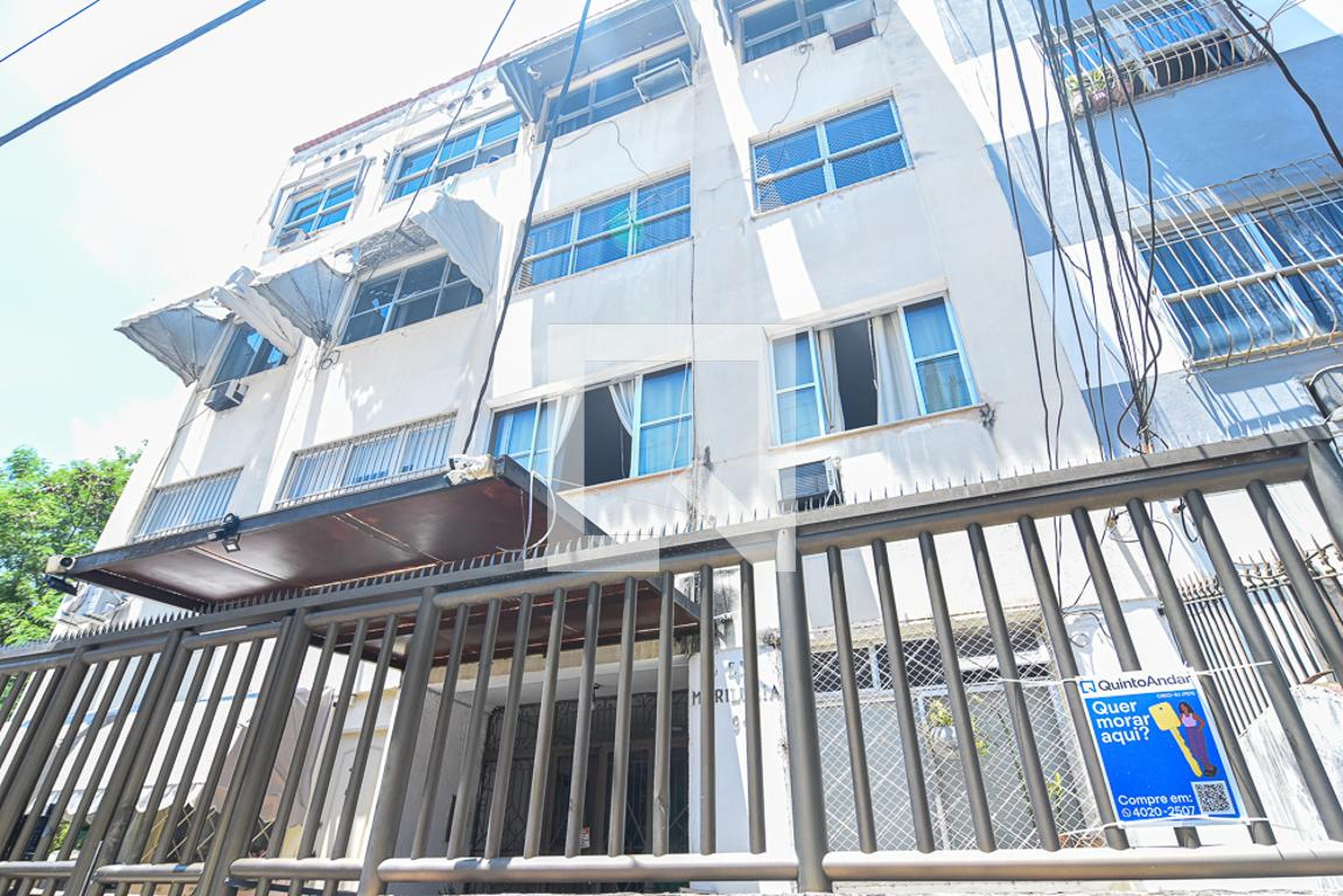 Fachada do Condomínio Edifício Marilucia