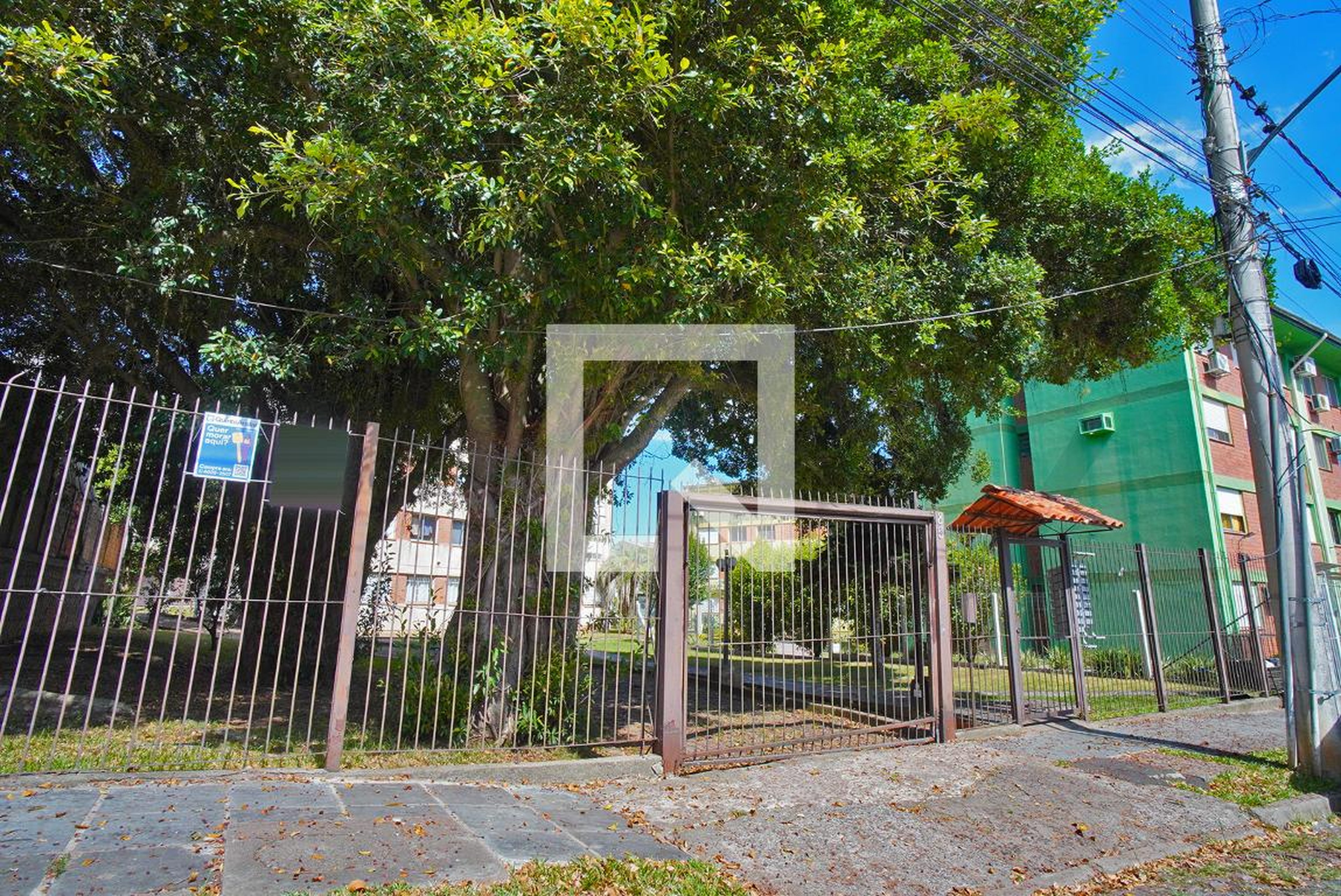 Fachada Condomínio em Rua Álvaro Domingues, 85