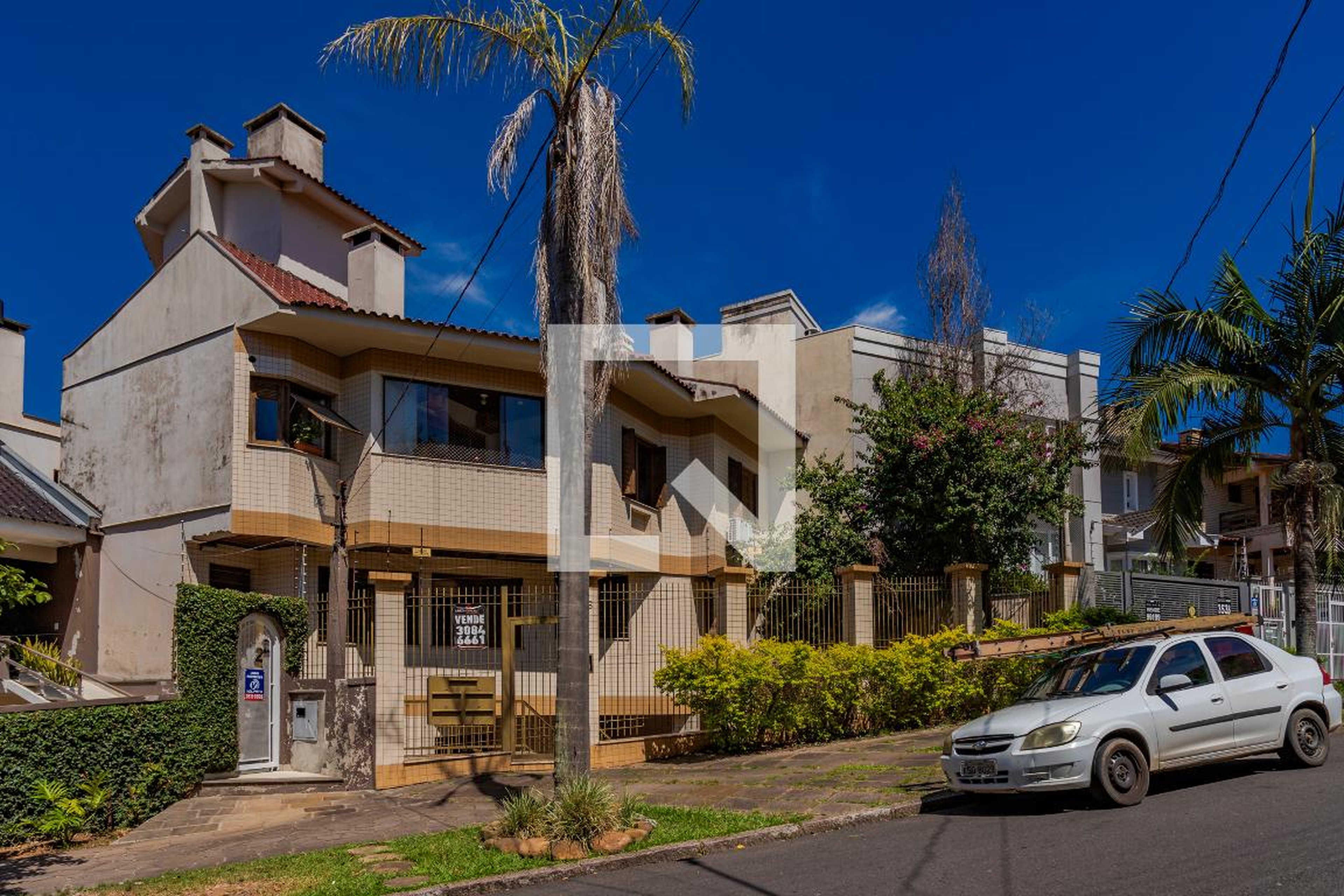 Fachada Condomínio em Rua Doutor Barbosa Gonçalves, 37